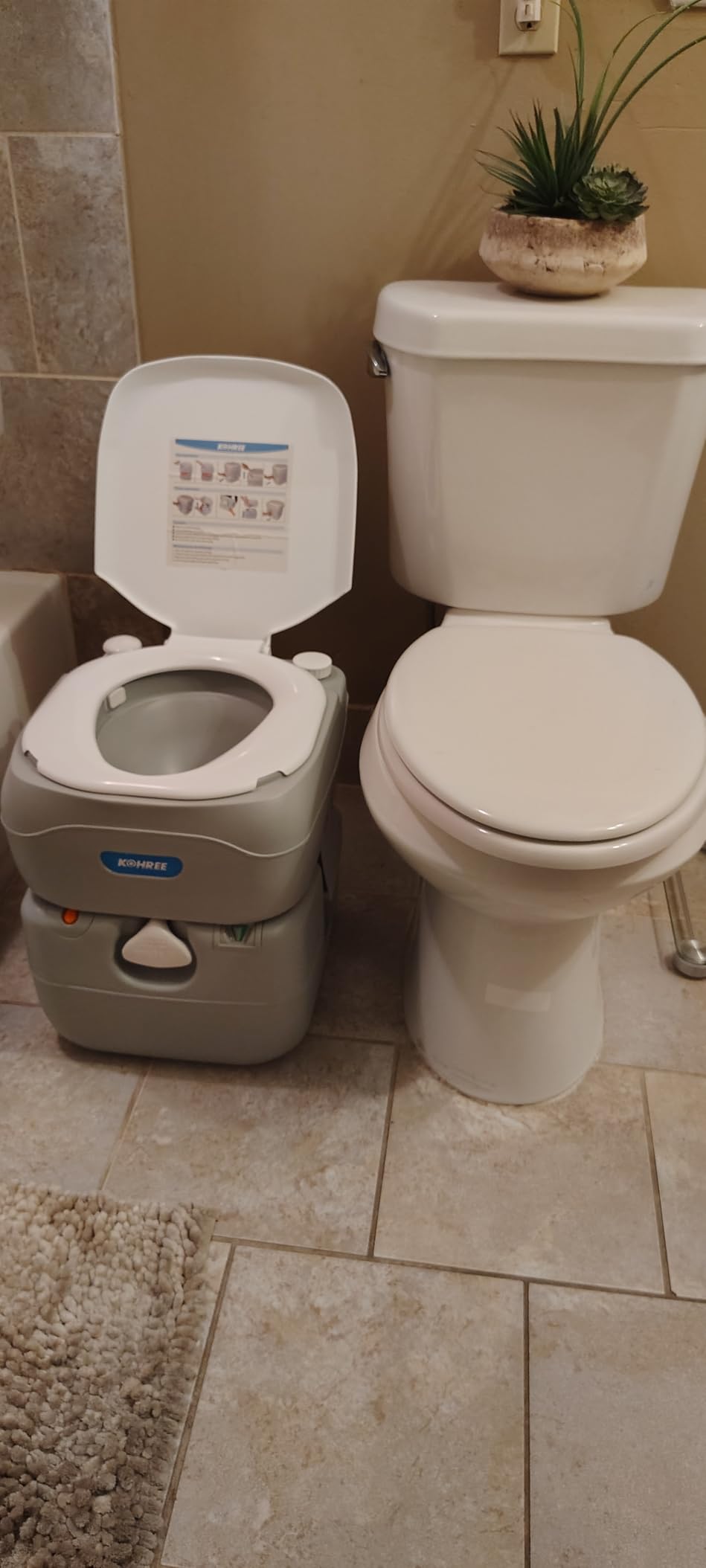 Kohree Portable RV Toilet, Large Camping Toilet Porta Potty, 5.8 Gallon | Detachable Waste Tank, Leak-Proof Toilet with Level Indicator customer photo 2