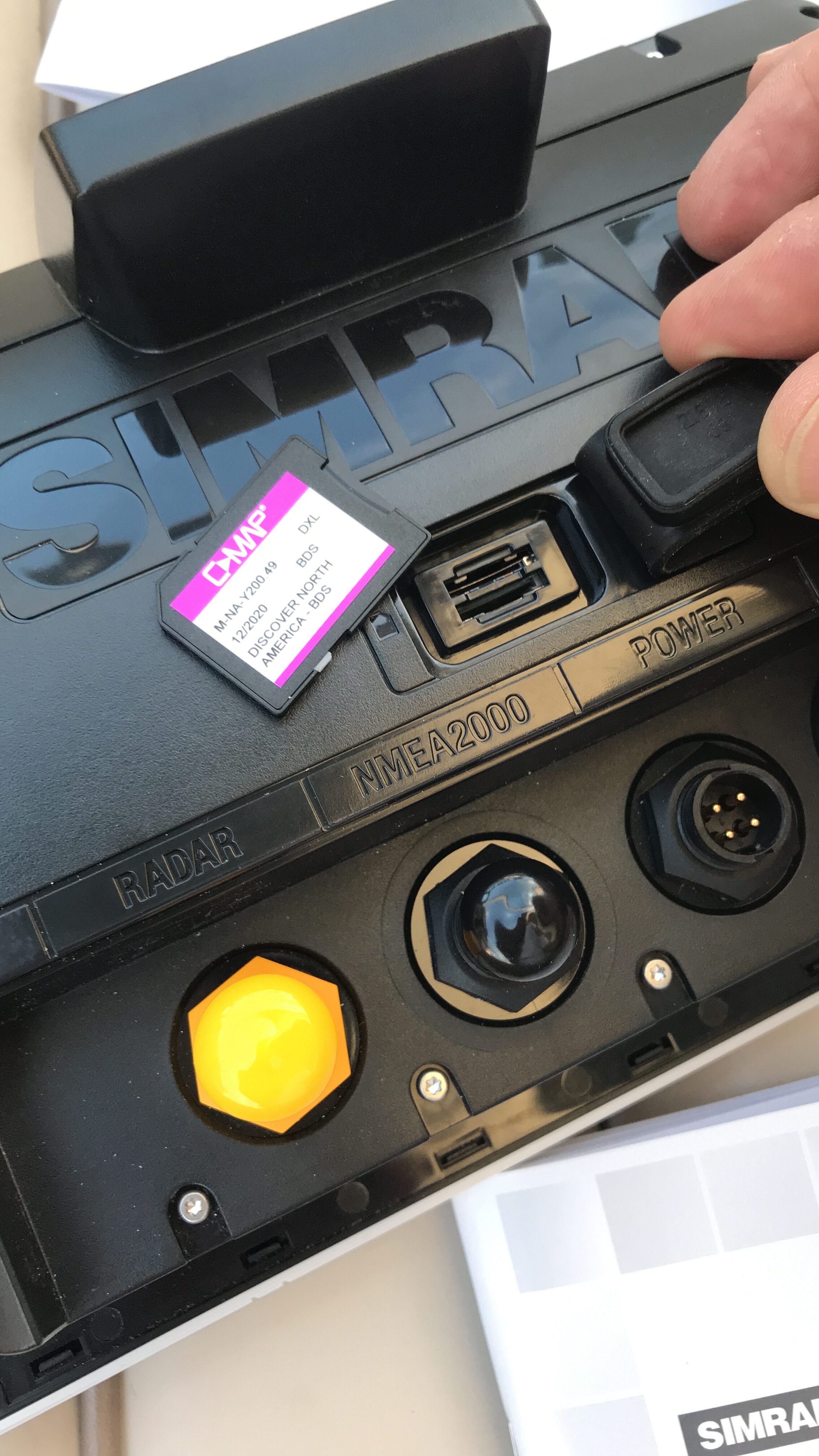 Simrad GO Chartplotter and Fish Finder, with Transducer and Radar Options, Preloaded C-MAP Discover Chart Card customer photo 2