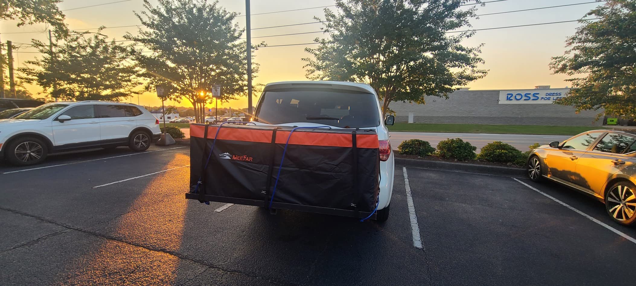 Hitch Mount Cargo Carrier Bag 100% Waterproof 19.7 Cubic Feet Luggage Rack | Soft Shell Luggage Bag, Include 8 Reinforced Straps, Combination Lock, for All Vehicle with Steel Trailer Cargo Carrier Basket customer photo 1
