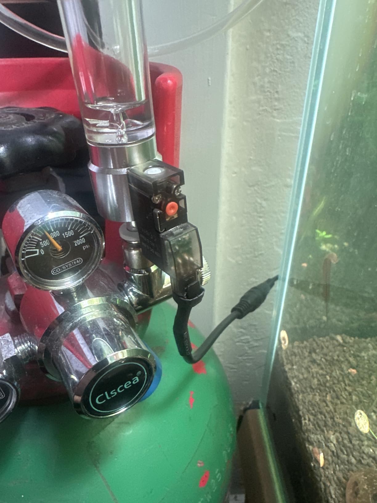 Aquarium CO2 Regulator Dual Pressure Gauge with Bubble Counter and Solenoid Valve customer photo 2