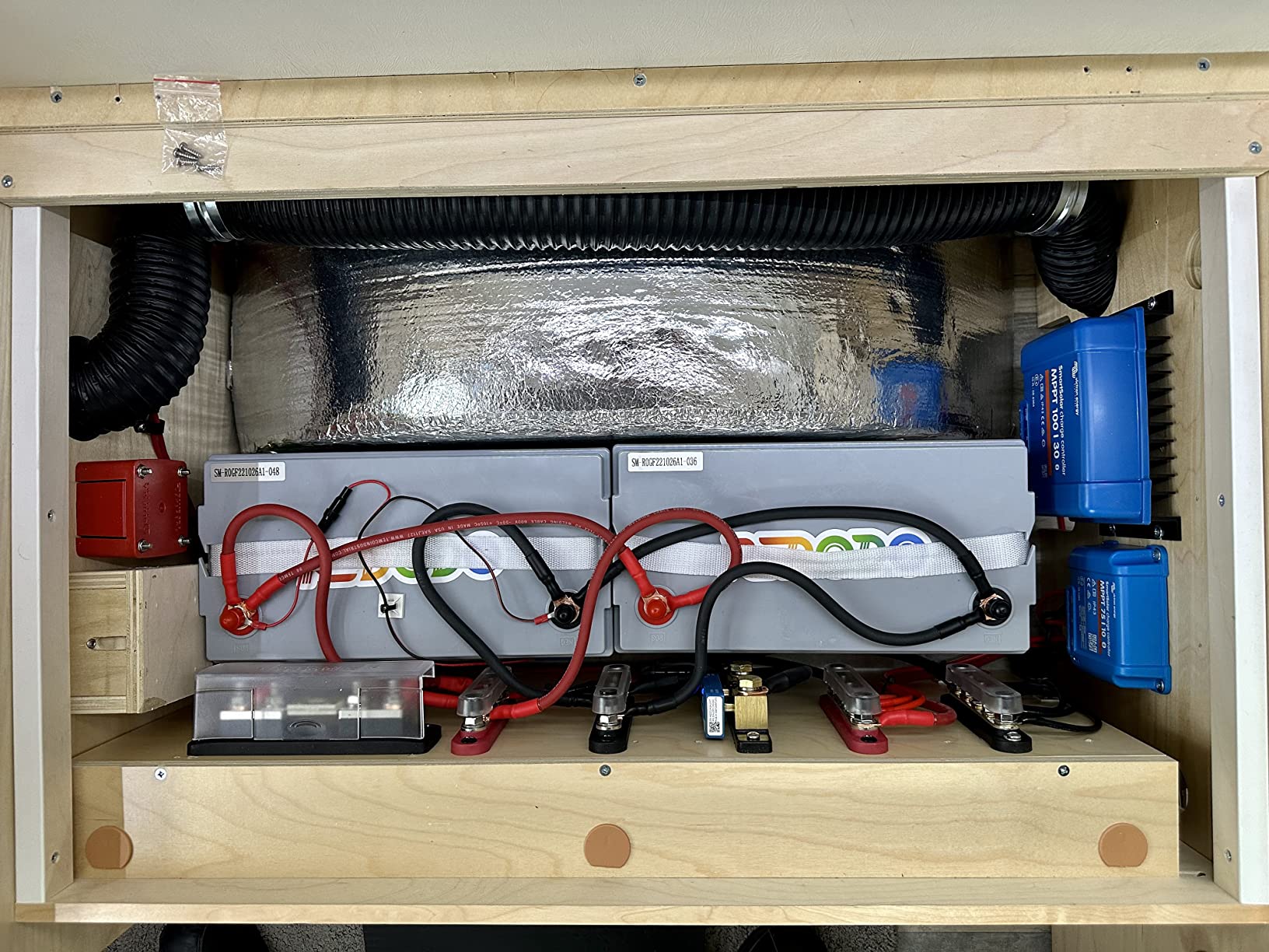 Redodo 12V 100Ah LiFePO4 Battery, Rechargeable Lithium Iron Phosphate Battery, Built-in 100A BMS customer photo 1