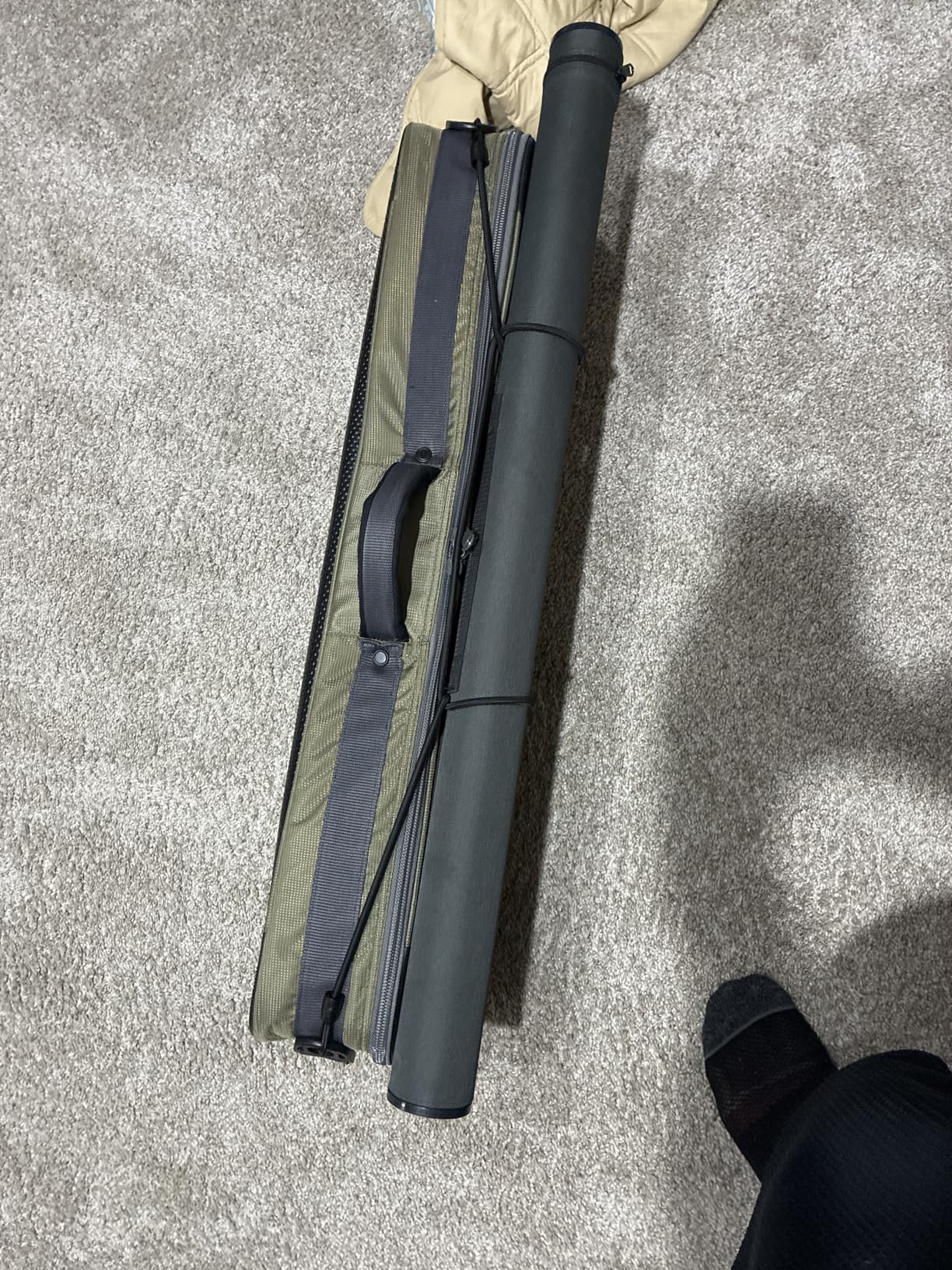 Allen Company Cottonwood Fly Fishing Rod & Gear Bag Case, Hold up to 4 Fishing Rods, Heavy-Duty Honeycomb Frame - Gray/Lime or Olive Green customer photo 1