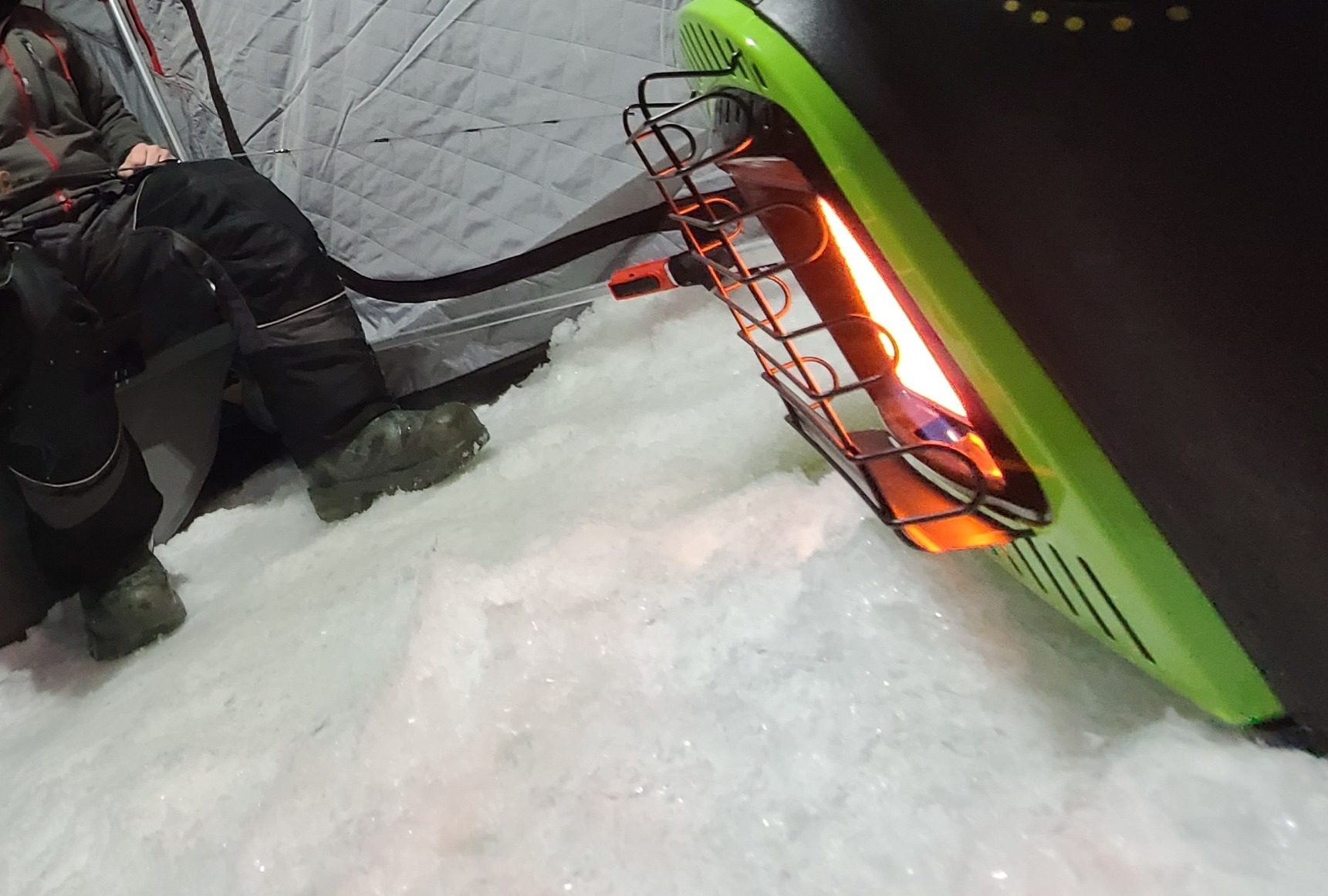 Flame King YSN-CHS10 10,000 BTU Propane Space Radiant Portable Heater customer photo 1