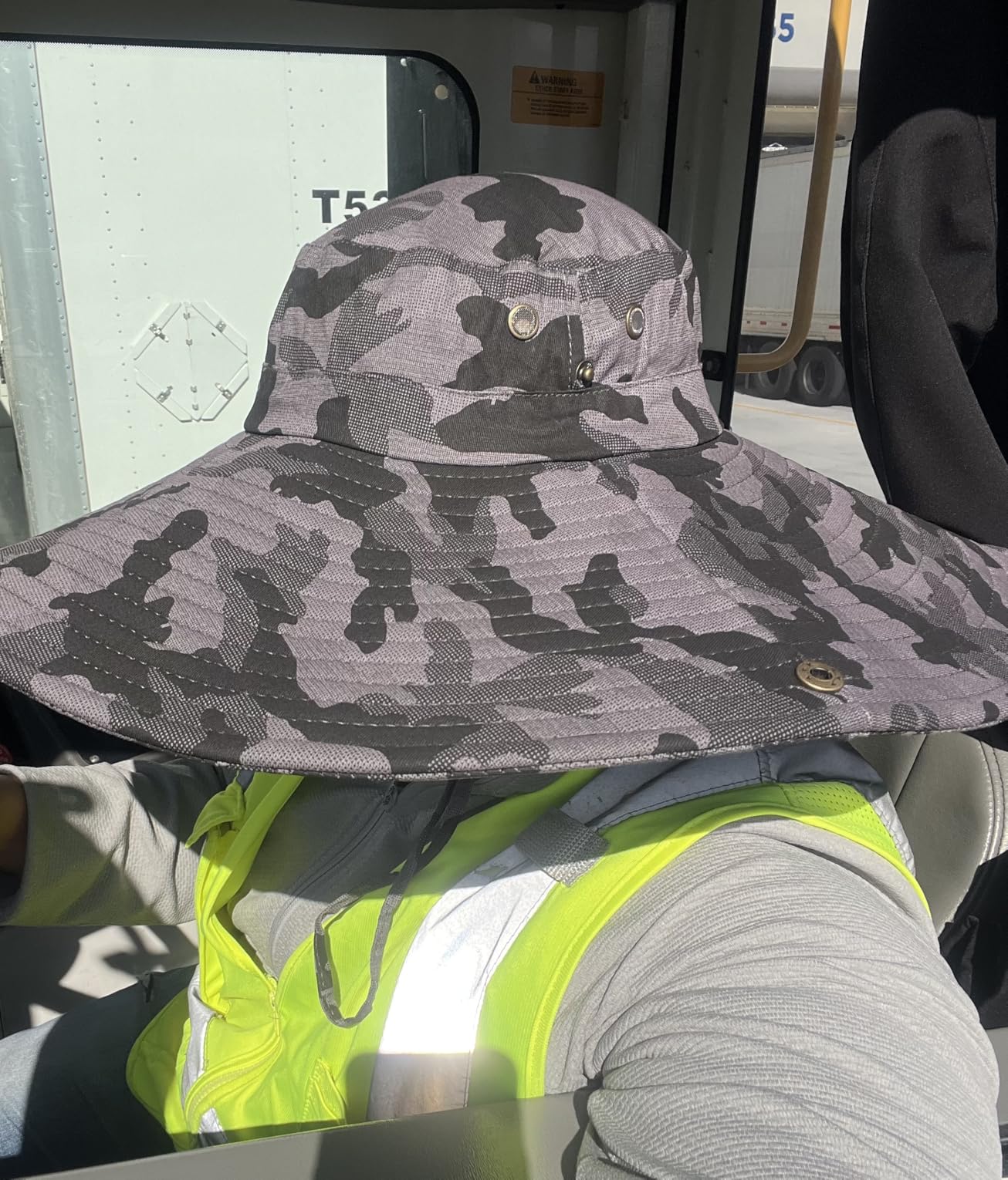 Leotruny Men Wide Brim Sun Hats UPF50+ Waterproof Breathable Bucket Hat for Fishing, Hiking, Camping customer photo 1