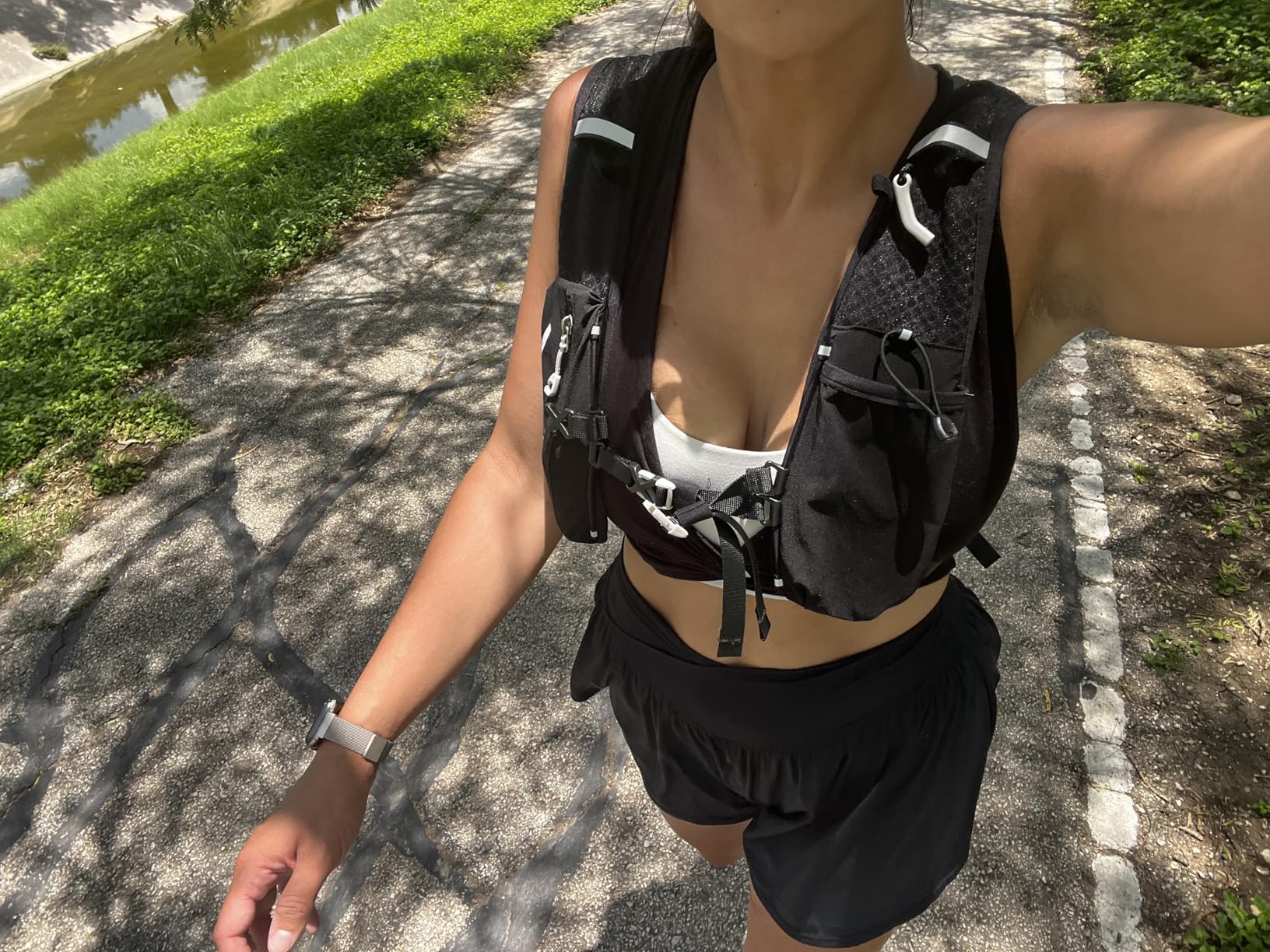 INOXTO Running Hydration Vest Backpack,Lightweight Insulated Pack with 1.5L Water Bladder Bag Daypack for Hiking Trail Running Cycling Race Marathon for Women Men customer photo 2