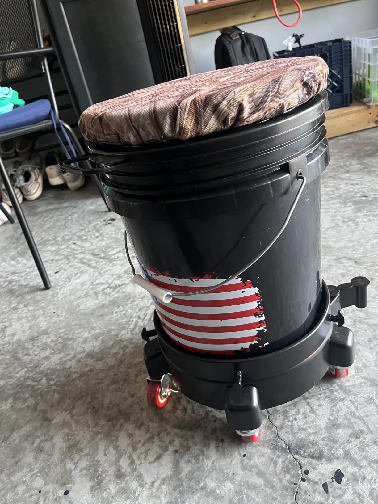 WarBull 5 Gallon Bucket Seat, 360-Degree Swivel Seat Foam Cushion Bucket Seat Lid with Waterproof Cover for Dove Duck Hunting, Fishing, Baseball, Gardening and Camping customer photo 1