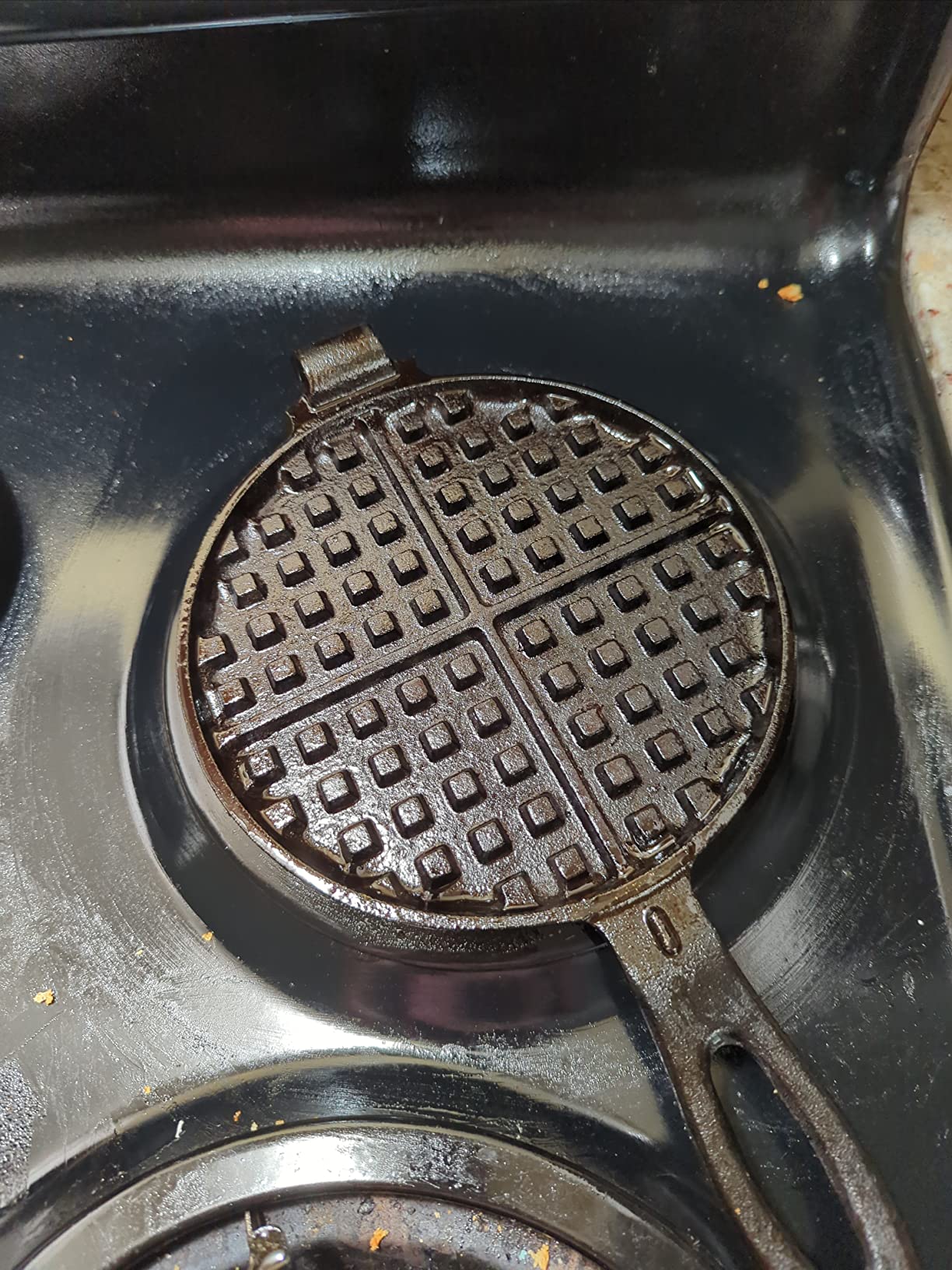 Lot45 Cast Iron Waffle Maker Pan - 6in Stove Top Waffle Iron Cookware, Portable Camping Breakfast Maker for Stovetop customer photo 2