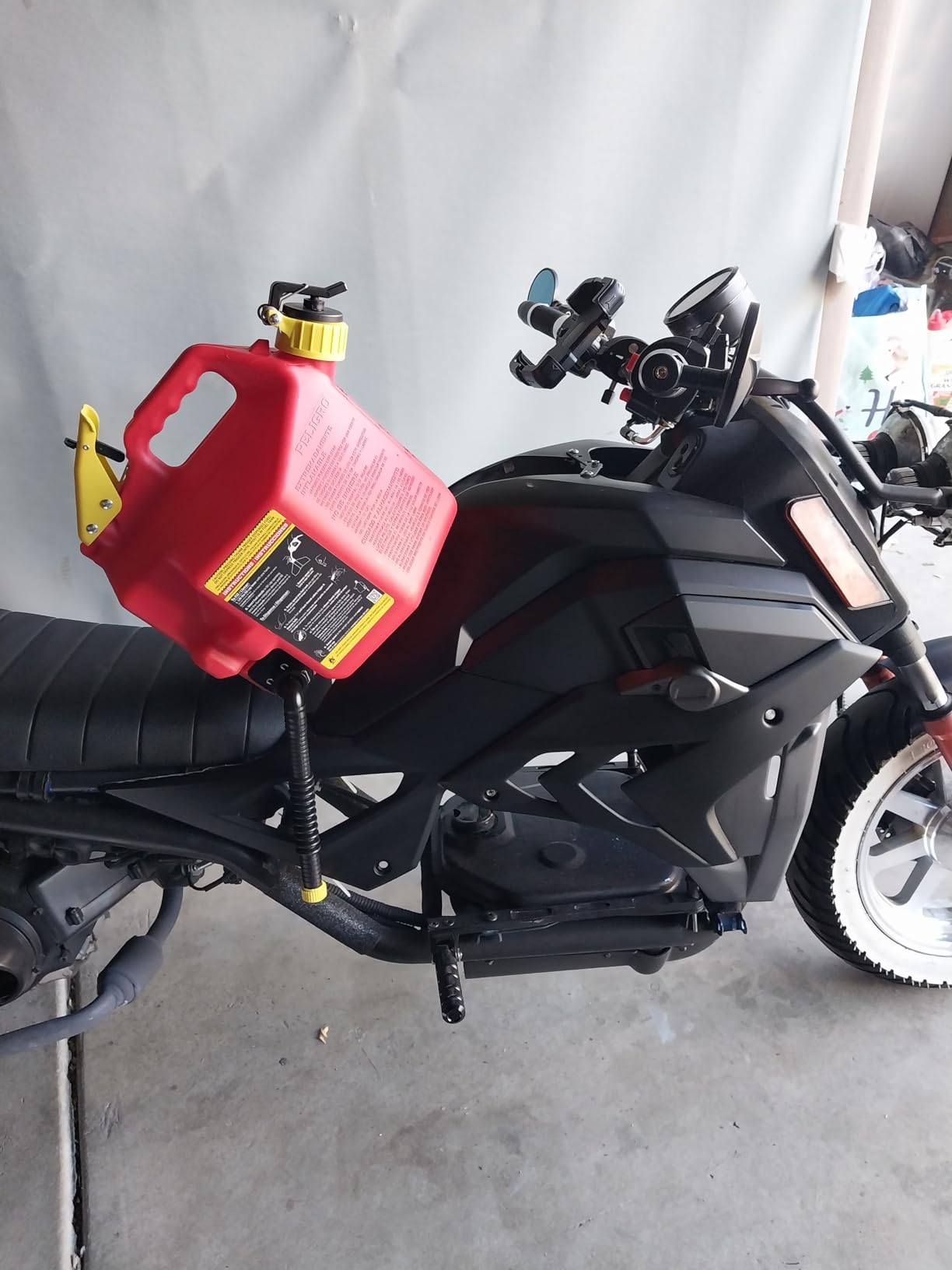 Surecan 2 Gallon Type-II Safety Container - With a Rotating Spout, Free Spill Design, Self-Venting (Red) customer photo 1
