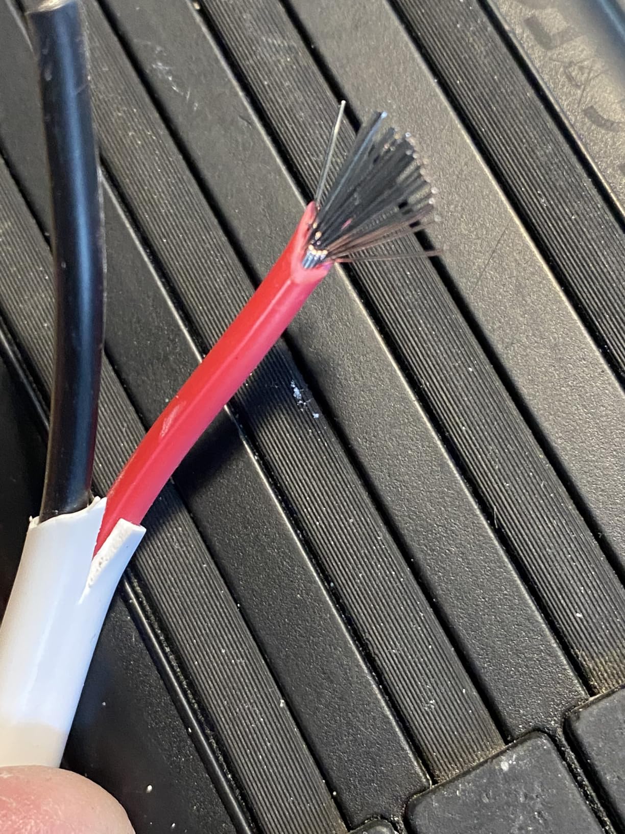 14 Gauge Marine Wire,14 AWG Duplex Marine Grade Wire,50ft 14/2 Gauge Cable | Tinned Copper Oxygen-Free Waterproof Corrosion Resistant Flexible Electrical Cable for Boat/Automotive/RV/Camper/Trailer customer photo 2