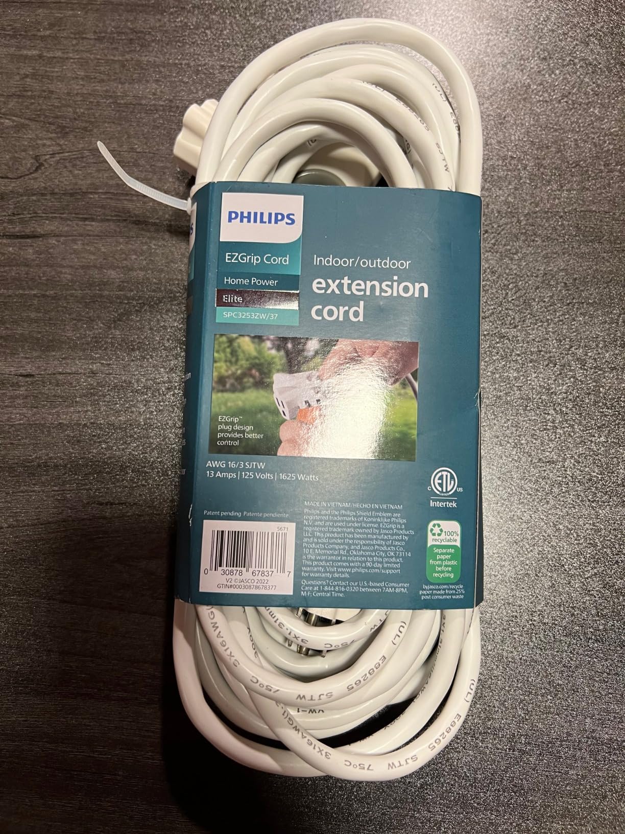 Philips EZGrip Outdoor Extension Cord with Multiple Outlets, Grounded 3 Prong Cord, Long Extension Cord Indoor with Multiple Outlets, Heavy Duty Extension Cord, 25 Ft, 16 AWG, Black, SPC3253ZB/37-T1 customer photo 1