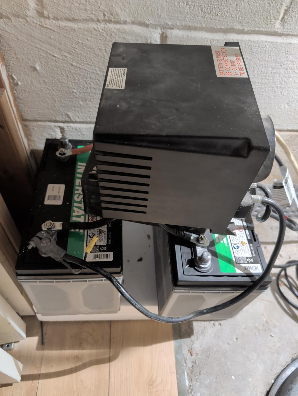 Interstate Batteries Marine/RV Battery 12V 100Ah 825CCA Dual Purpose Power Pure Lead AGM RV & Marine Starting Replacement Battery (Group Size 31M) customer photo 1