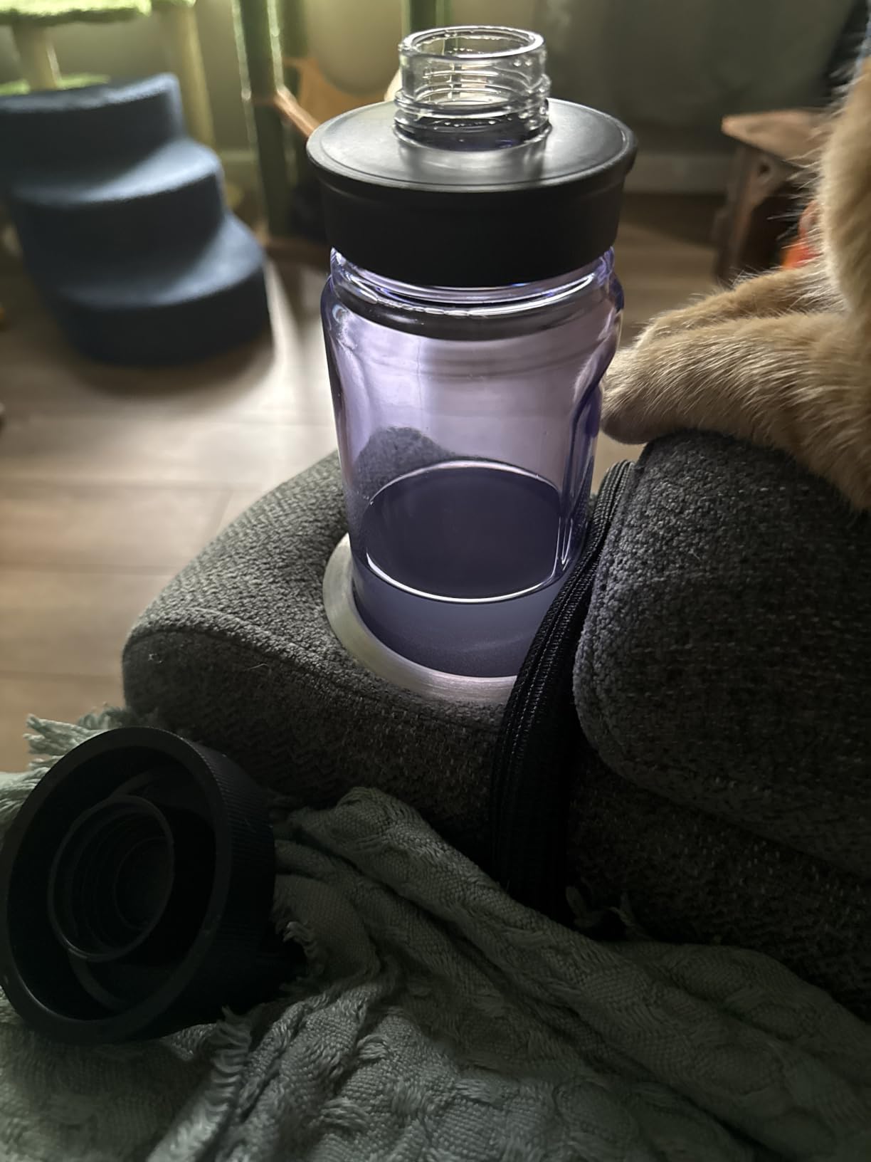 Yeti Yonder Water Bottle with Yonder Chug Cap, Lightweight, Leakproof and BPA-Free - Vacuum Insulated Stainless Steel, Ideal for Hiking and Outdoor Adventures customer photo 2