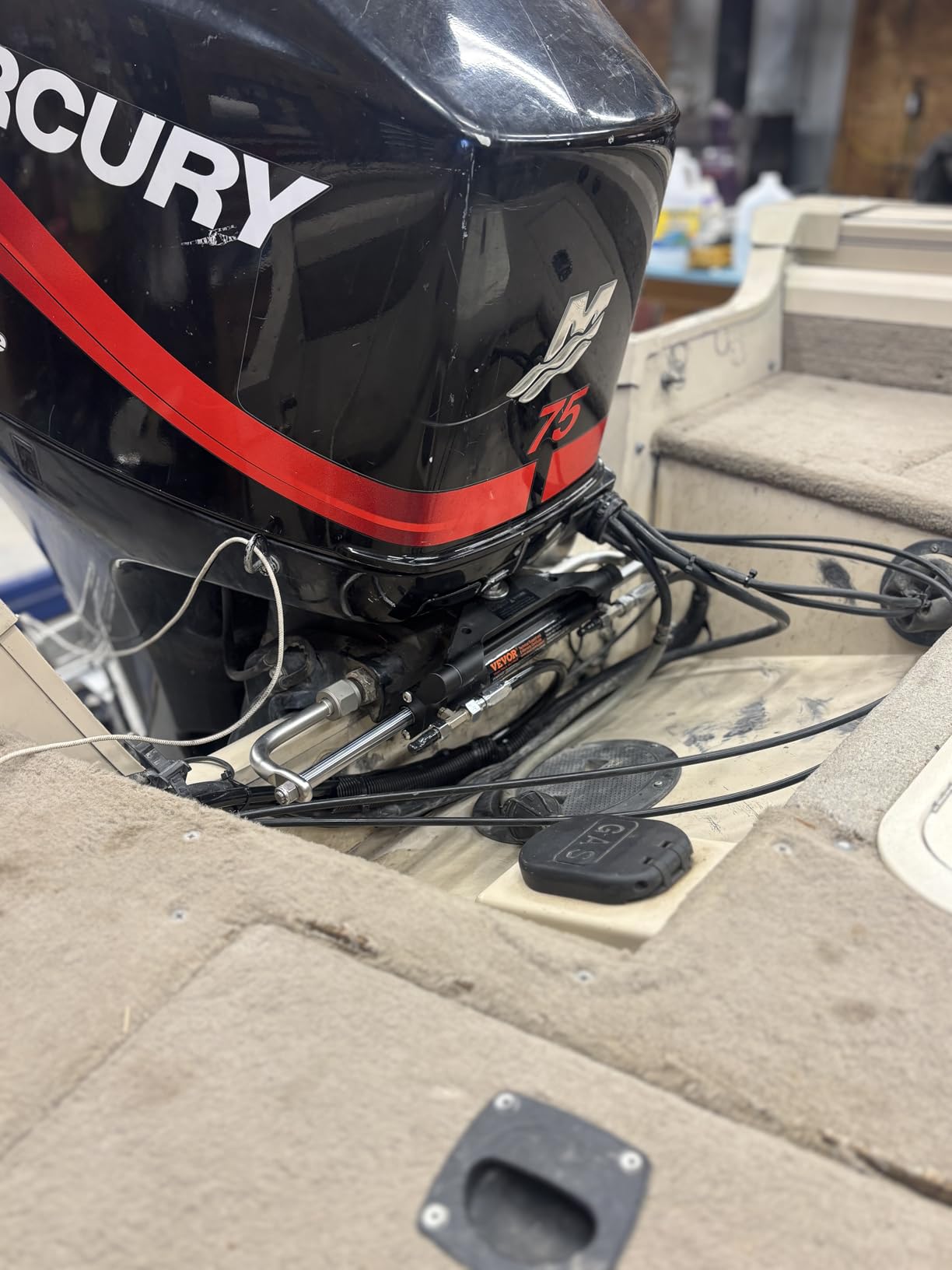 VEVOR 150HP Hydraulic Outboard Steering Kit Boat Marine System, Built-in Two-Way Lock Cylinder, 150HP Pump and High-Strength Nylon Hose for Single Station, Single-Engine use customer photo 1