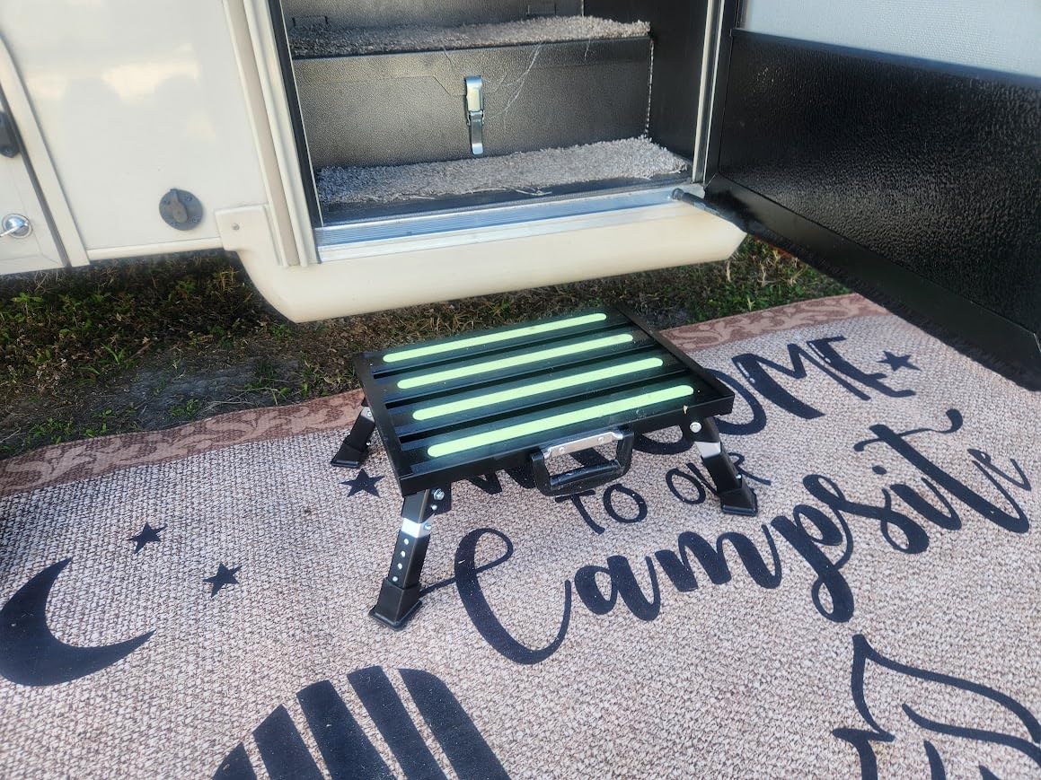 Aluminum RV Steps, 4-Level Adjustable Folding Step Stool with Non-Slip Rubber Feet, Non-Slip Fluorescent Strip Platform Rv Accessories - Black customer photo 1