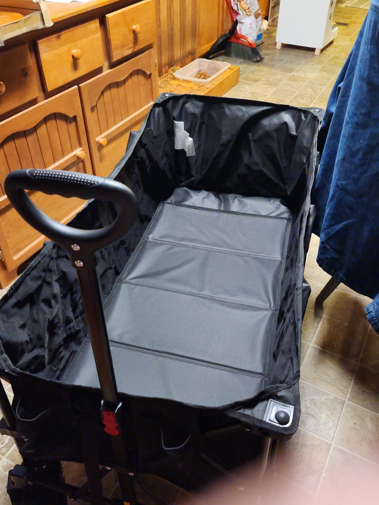 Sekey 48''L Collapsible Foldable Extended Wagon with 660lbs Weight Capacity, Heavy Duty 300L Folding Utility Garden Cart with Big All-Terrain Beach Wheels & Drink Holders. Black customer photo 2