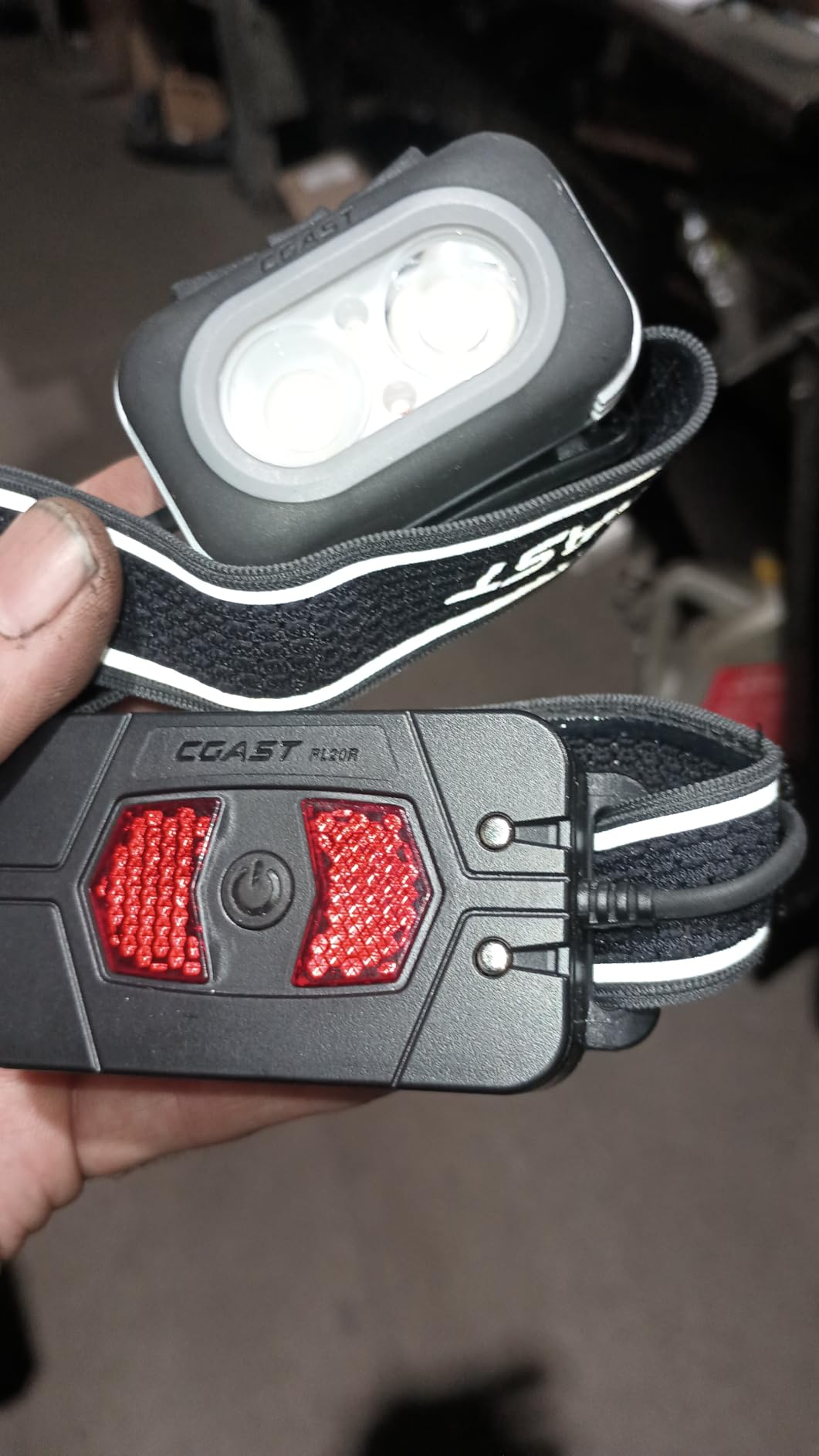 Coast RL20R 1000 Lumen Tri-Color LED Rechargeable Headlamp with Flood and Spot Beams, Variable Light Control, Fixed Focus, Ultra-Strap, Red/Green Modes customer photo 1