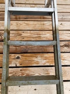 VEVOR Removable Dock Ladder 4 Steps, 350 lbs Load Capacity, Pontoon Boat Ladder with 4'' Wide Step & Nonslip Mat for Ship/Lake/Pool/Marine Boarding customer photo 1