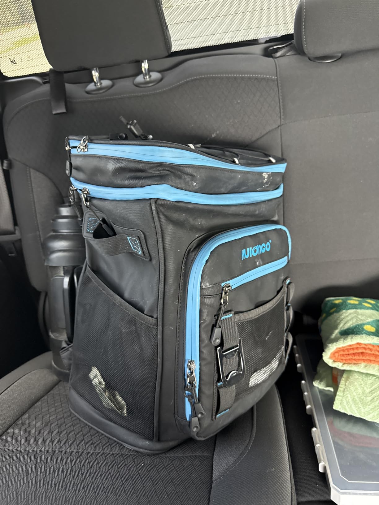 Hulongo Large Waterproof Insulated Cooler Backpack, 30L, 48Cans | Men & Women, Leak Proof, for Camping, Beach, Fishing, Picnic, Travel, Outdoor customer photo 1