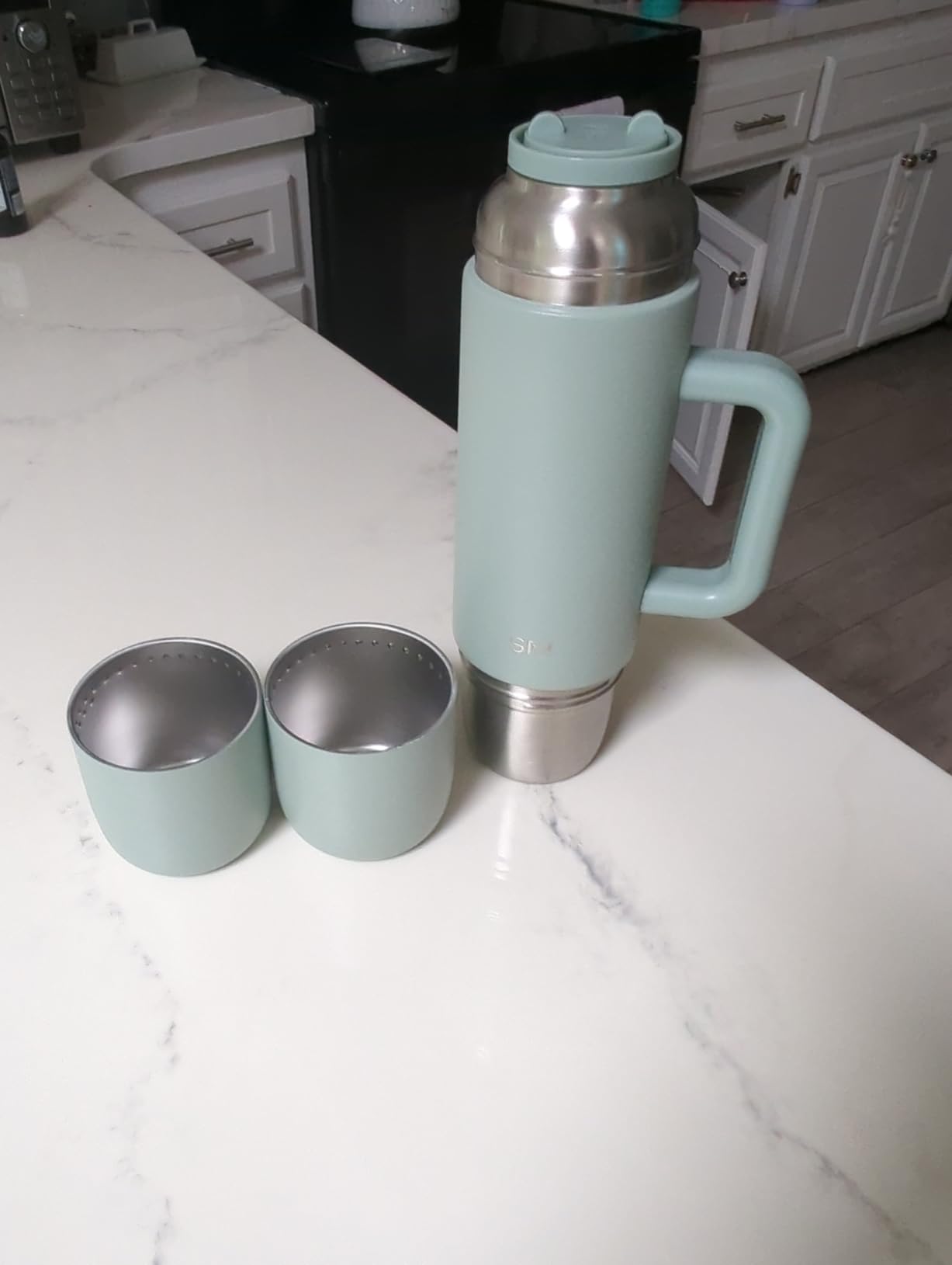 Simple Modern 36oz Insulated Hot Beverage Bottle with 2 Mugs | Travel Coffee Thermos for Hot Drinks | Twist and Pour Top | Commute, Travel, and Picnic Friendly | Roam Collection | Forest customer photo 2