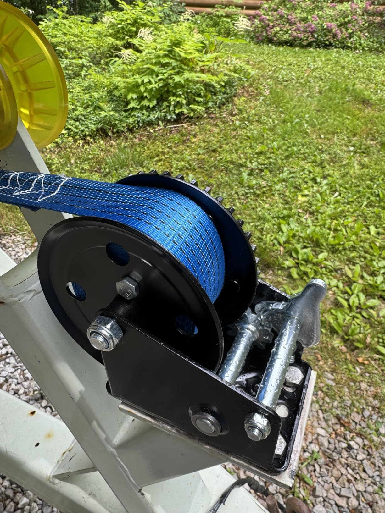 1600lbs Heavy Duty Boat Trailer Winch with 26FT Strap, 2-Way Ratchet & 4:1 Gear Trailer Winch, Portable Hand Crank Winch for Boat, Truck, Trailer, RV, ATV, Jet Ski customer photo 1