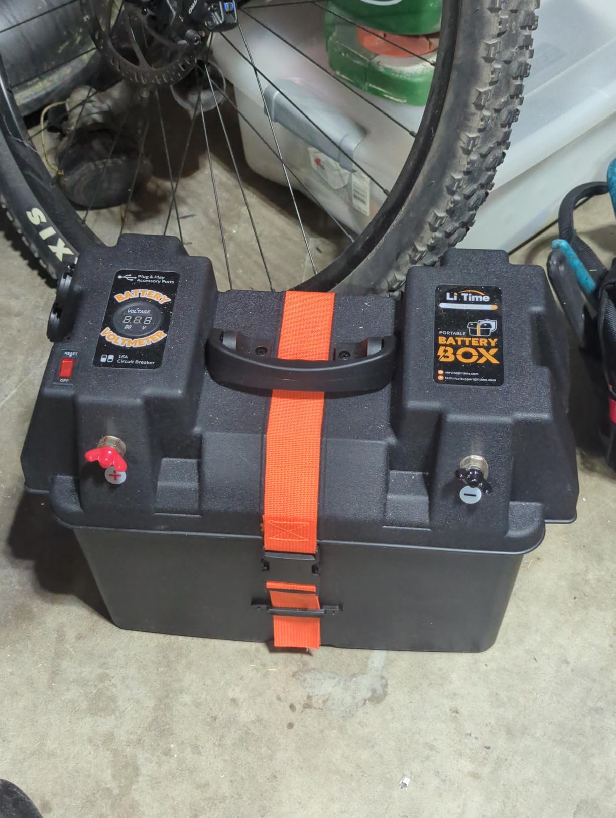 Litime Portable Battery Box Fits Group 24/27/31 Size Batteries for Boats, Marine, RV, Trailer, Trolling Motor Includes 12 Volt Accessory Socket, Built-in Voltmeter customer photo 1