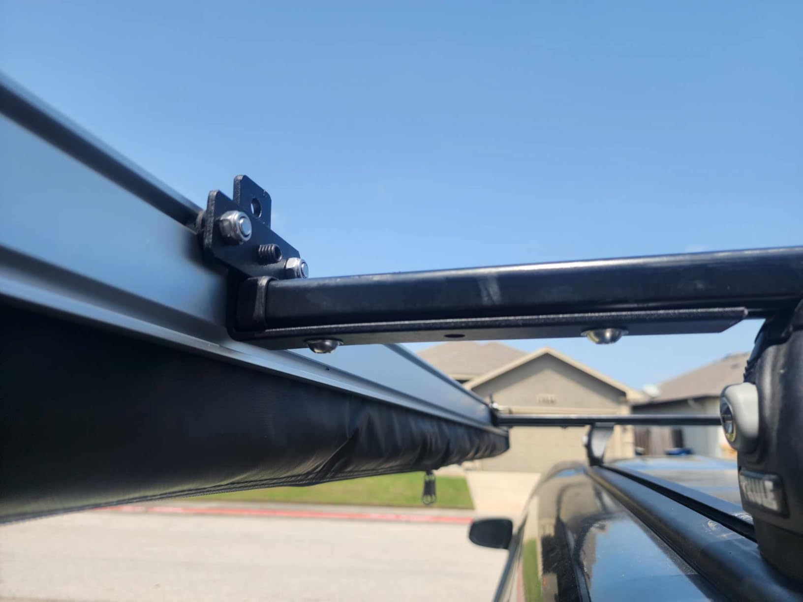 JOYTUTUS Vehicle Awning 6.6'x8.2' Roof Rack Pull-Out Sun Shade UV50+ customer photo 2