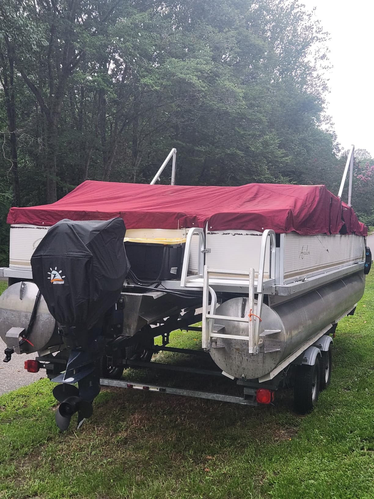 Outboard Motor Cover, 600D Boat Motor Cover Waterproof & Heavy Duty, Fade-Resistant Boat Engine Cover - Fit for Motor 115-225 HP, Black customer photo 2