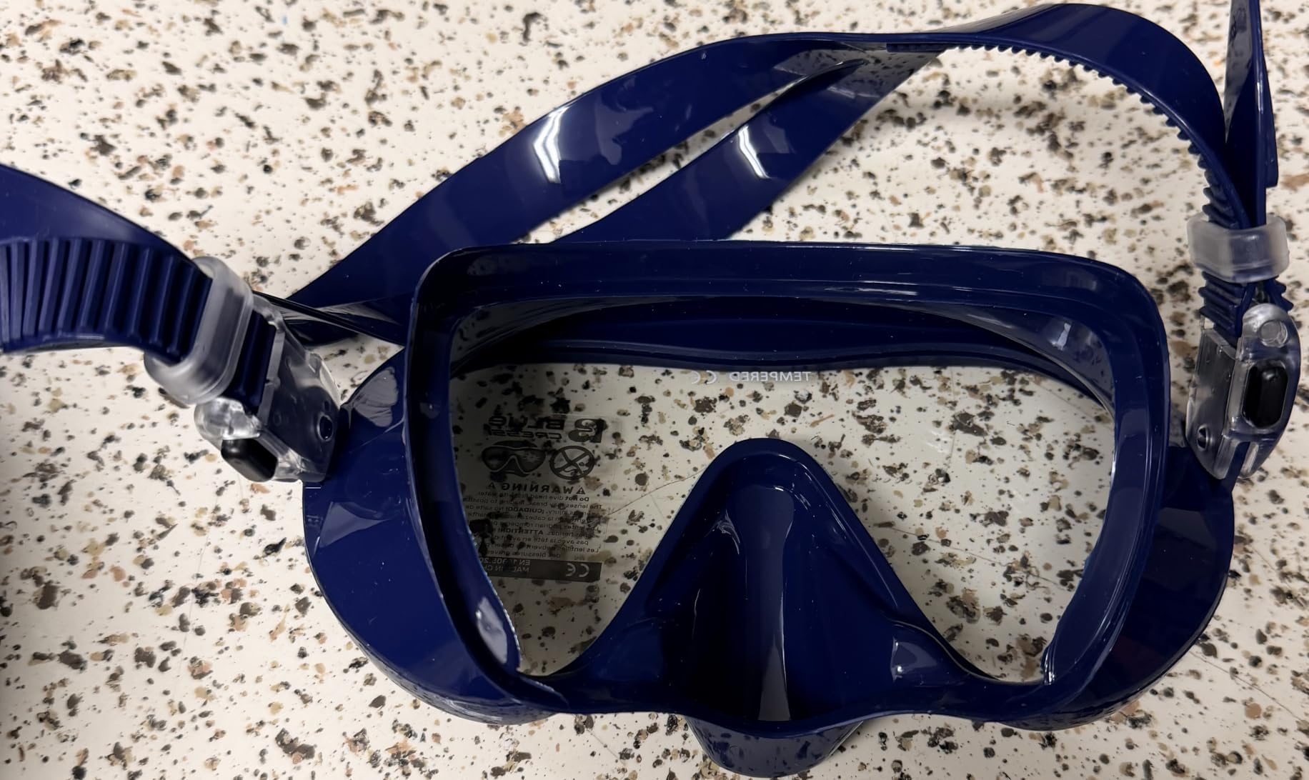 Cressi Adult Frameless Diving Mask - Wide View Mono Lens - Low Internal Volume - Pure Soft Silicone - Musa: Designed in Italy customer photo 2