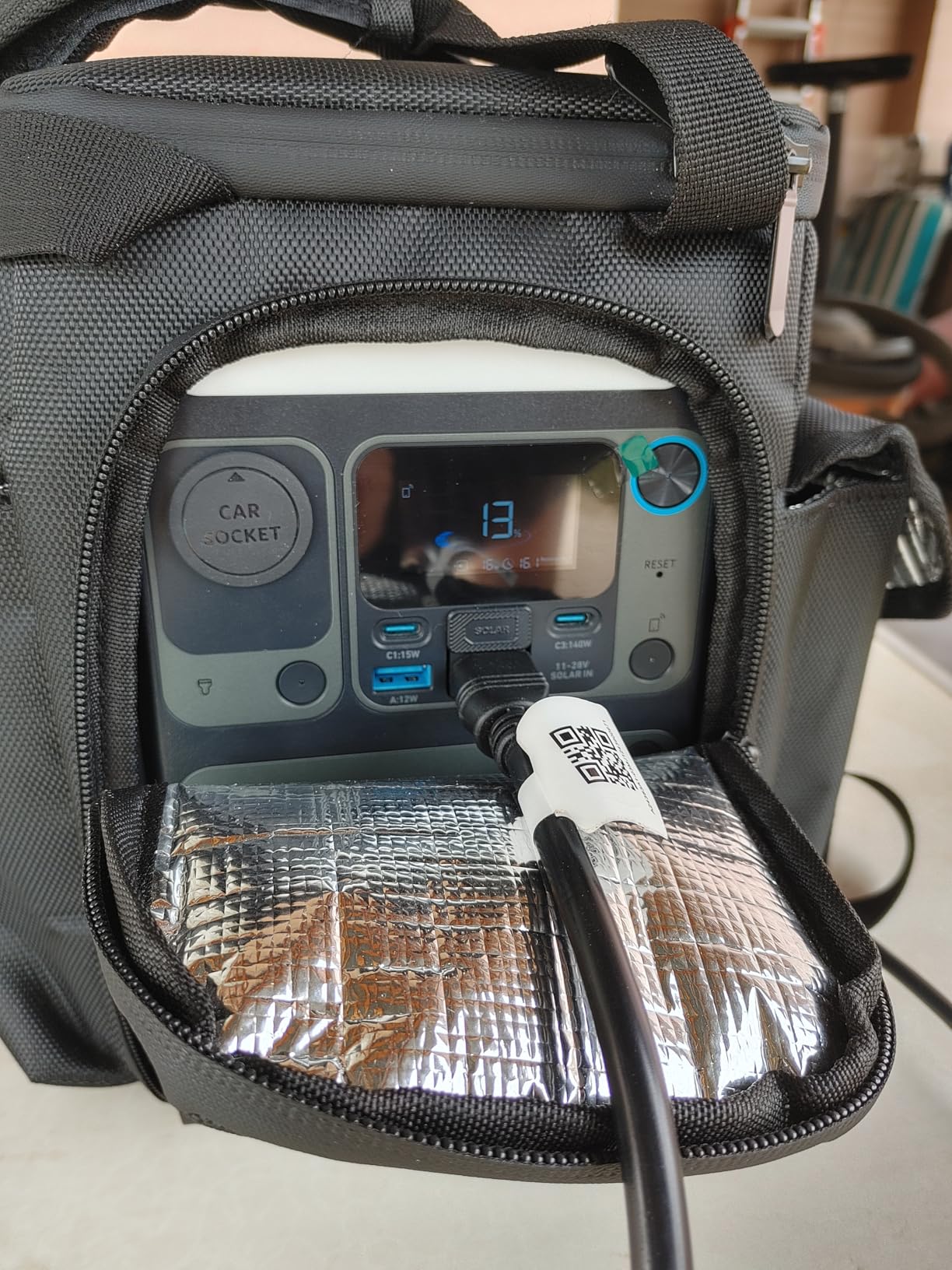 Anker SOLIX C300 Portable Power Station with 60W Solar Panel, 288Wh, 300W | LiFePO4 Battery, 300W (Peak 600W), 140W Two-Way Fast Charging, Solar Panel-Ready, for Outdoor and Emergency Use customer photo 2
