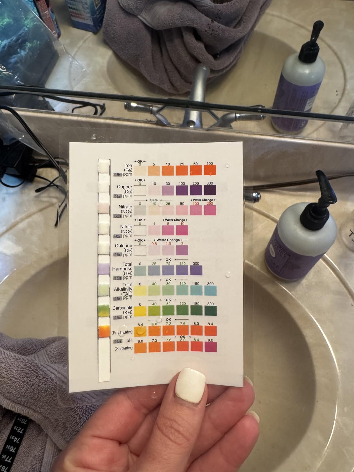 11 in 1 - Aquarium Test Strips | 950 Tests - 150 Strips | Fish Tank Aquariums Water Test Kit & ebook | Includes 50 Ammonia Strips customer photo 1