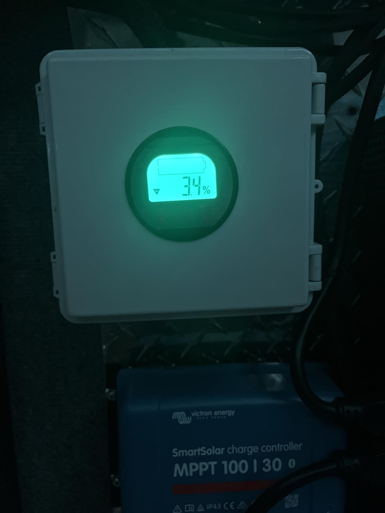 BINTA Battery Monitor with Shunt 8-120V 0-500A Voltmeter Ammeter Backlight customer photo 1