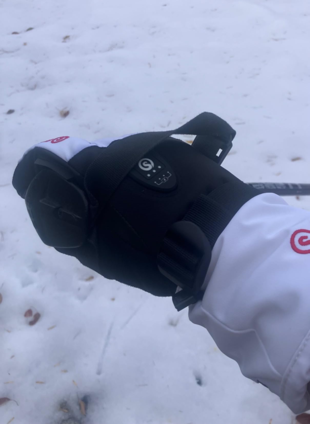 SAVIOR HEAT Heated Ski Gloves 2.0 for Men Women 7.4V 3000mAh Fast Charging Electric Rechargable Batteries 3M Thinsulate Waterproof Touchscreen Bluetooth App Snowboarding Ice Skating Gloves customer photo 1