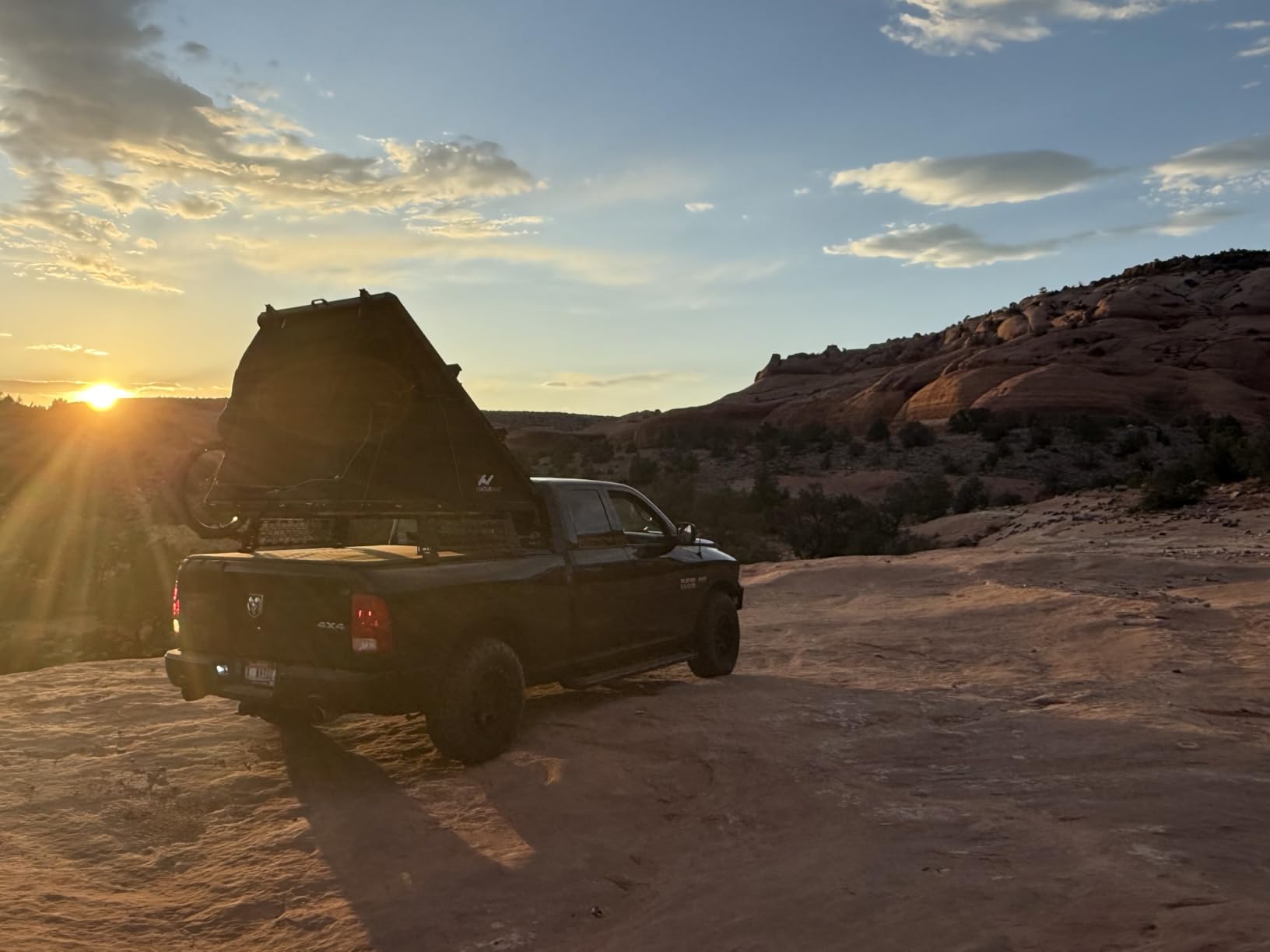 Naturnest Rooftop Tent Hard Shell, Easy Set Up Pop Up Tent for 2 Person Camping, Waterproof UV-Resistant Blackout Privacy 4 Season Tents for Truck, Jeep, SUV, Van, Trailer - Polaris Plus customer photo 1