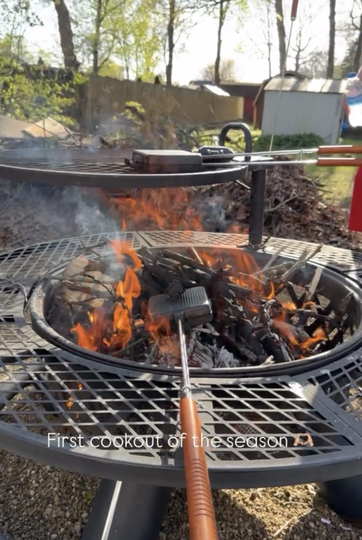 Campfire Pie Iron 4.9