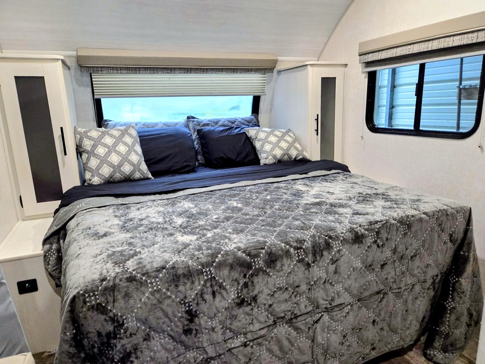 Hearth & Harbor Short Queen Sheets for RV, Dark Grey RV Queen Sheets, Silky Soft 1800 Microfiber Bed Sheet for Camper, 4 Piece RV Bedding with Pillowcases customer photo 1