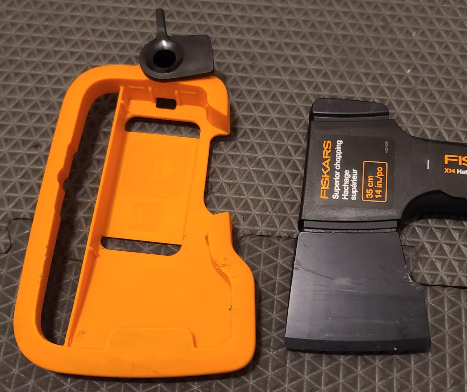 Fiskars X14 Universal Hatchet 14