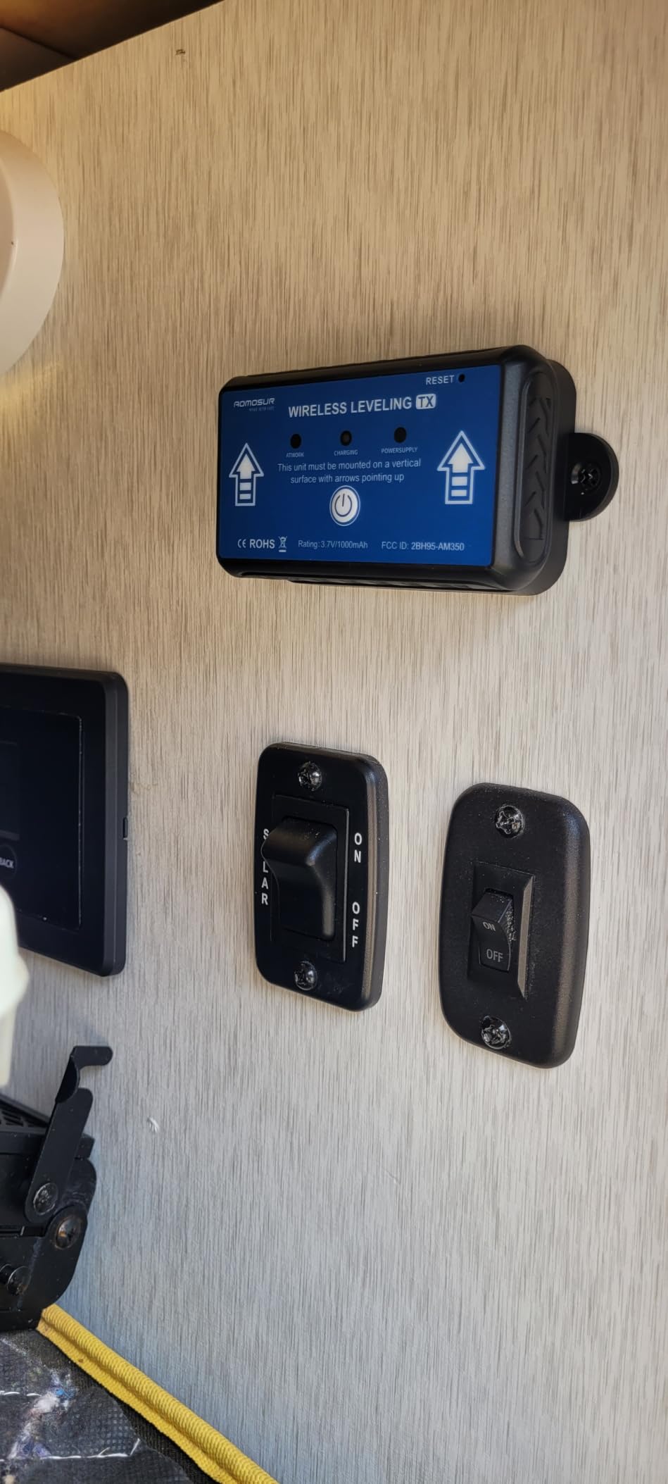 Wireless RV Leveling System Bluetooth APP Leveler Trailer Level | Low-power auto-wake (switchless), 1-charge lasts 1 year. Magnetic easy-detach design, Drone-grade 6-axis gyroscope customer photo 1