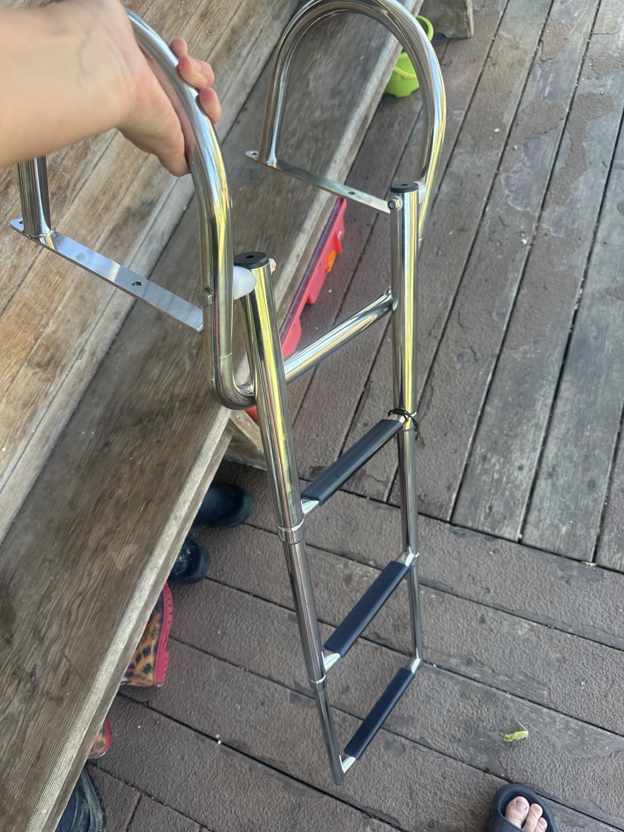 VEVOR Boat Ladder, 3 Steps Stainless Steel Telescoping Folding Swim Deck Ladder for Rear Entry Inboard, 400 lbs Capacity with Wide Non-Slip Steps & Handrails, for Outboards, Yacht, Pontoon Boats customer photo 1