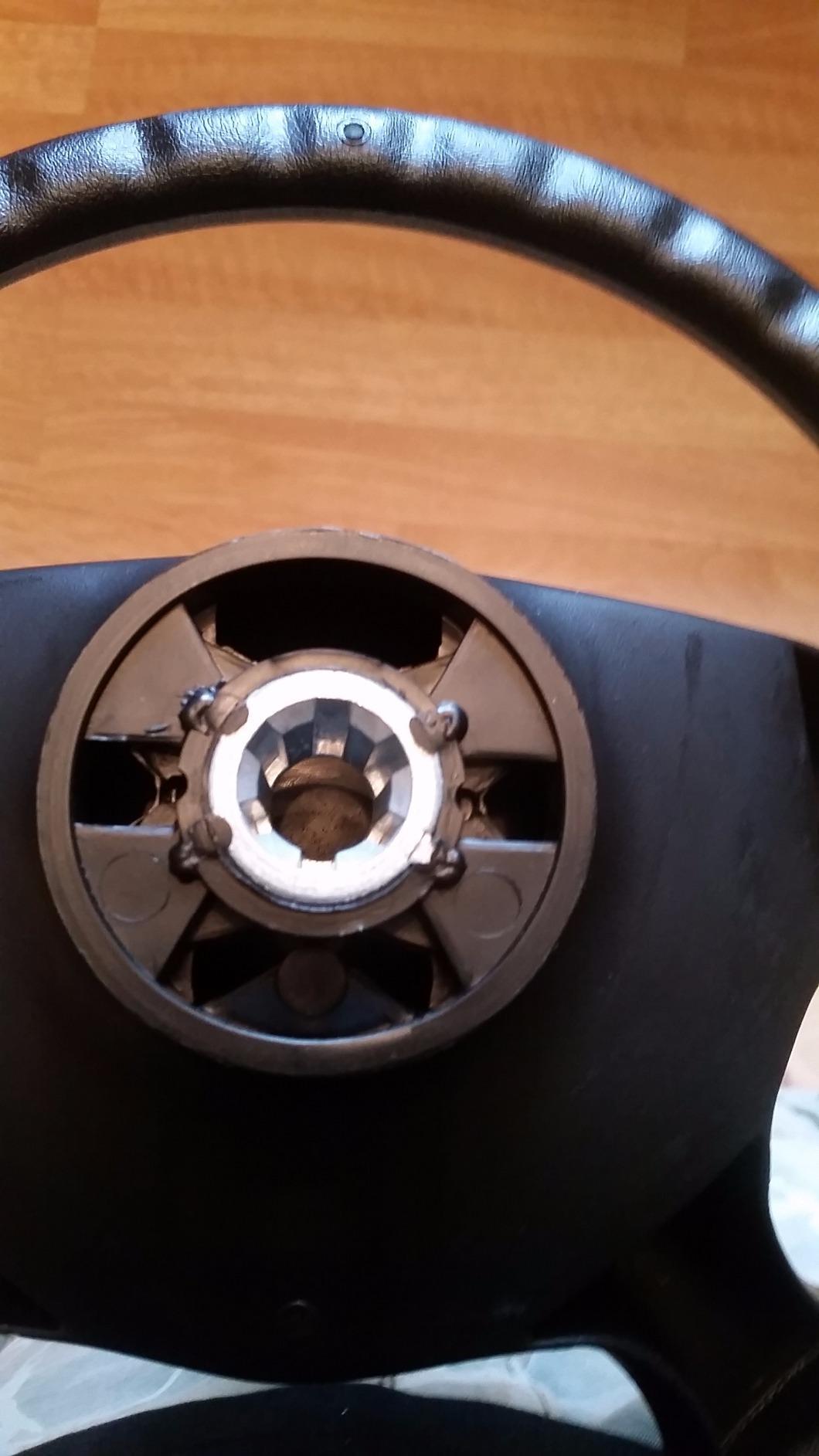 SEACHOICE Universal UV-Resistant 4-Spoke Marine Boat Steering Wheel customer photo 1
