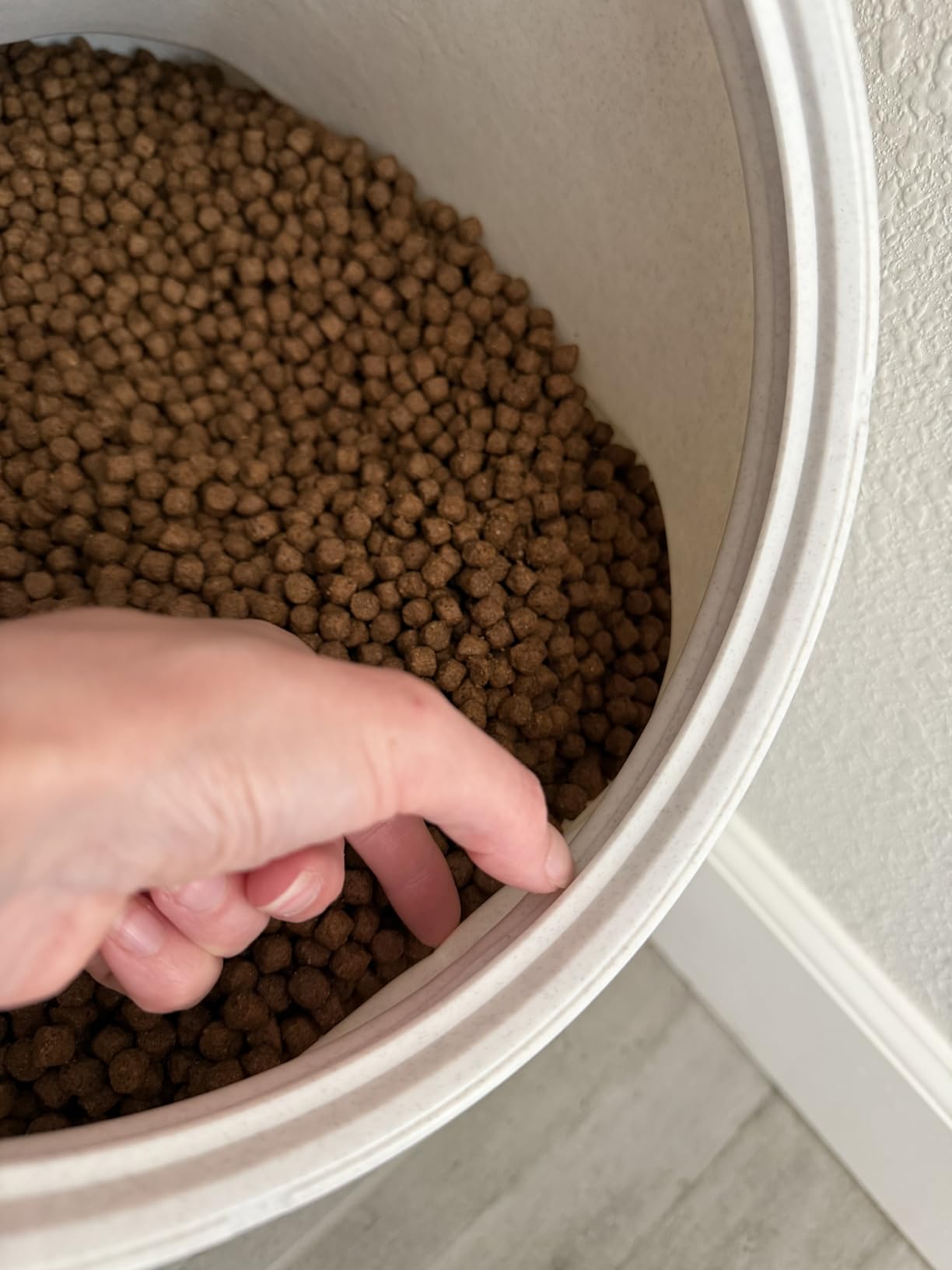 Gamma2 Vittles Vault Pet Food Storage Containers - Sealed Dog and Cat Food Storage Container, Fits up to 25lbs, Made in the USA customer photo 2