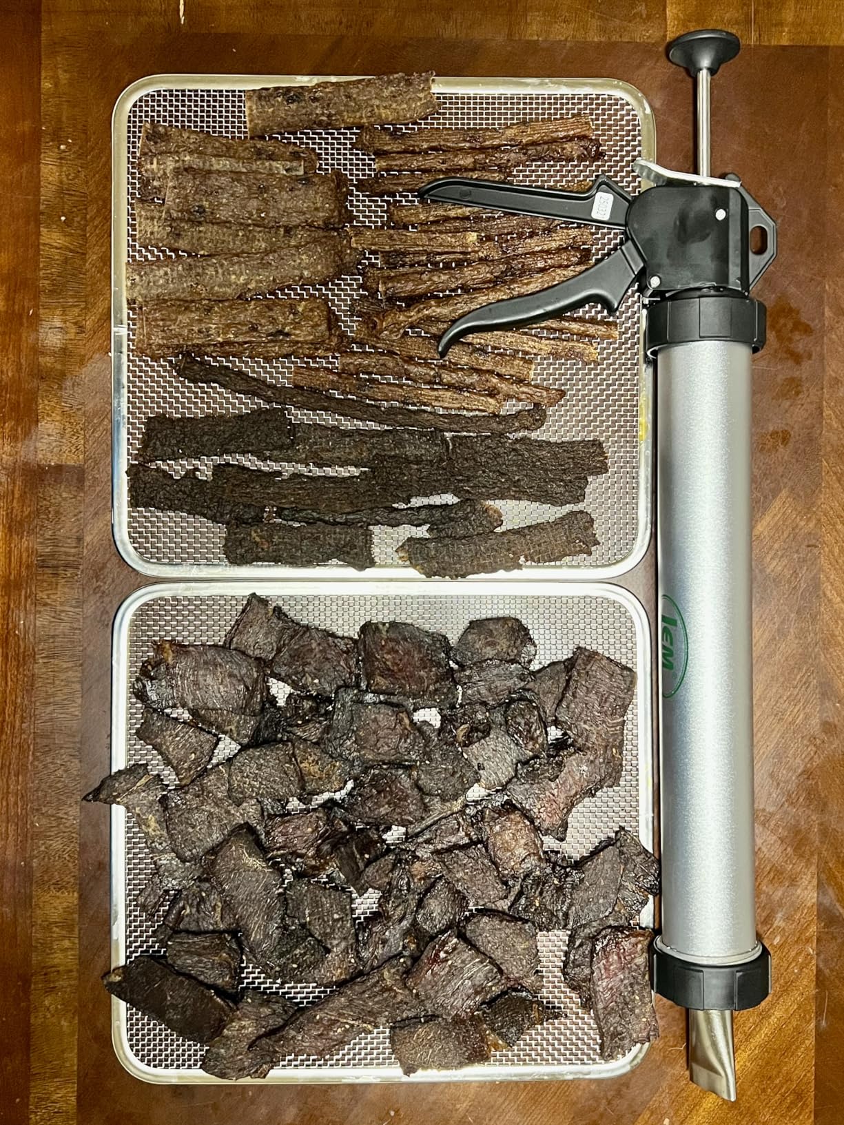 LEM Products Jerky Cannon, Anodized Aluminum Jerky Gun for Beef Snack Sticks, Meat Sticks, Includes Nozzles, Meat Seasonings, Cleaning Brush customer photo 1