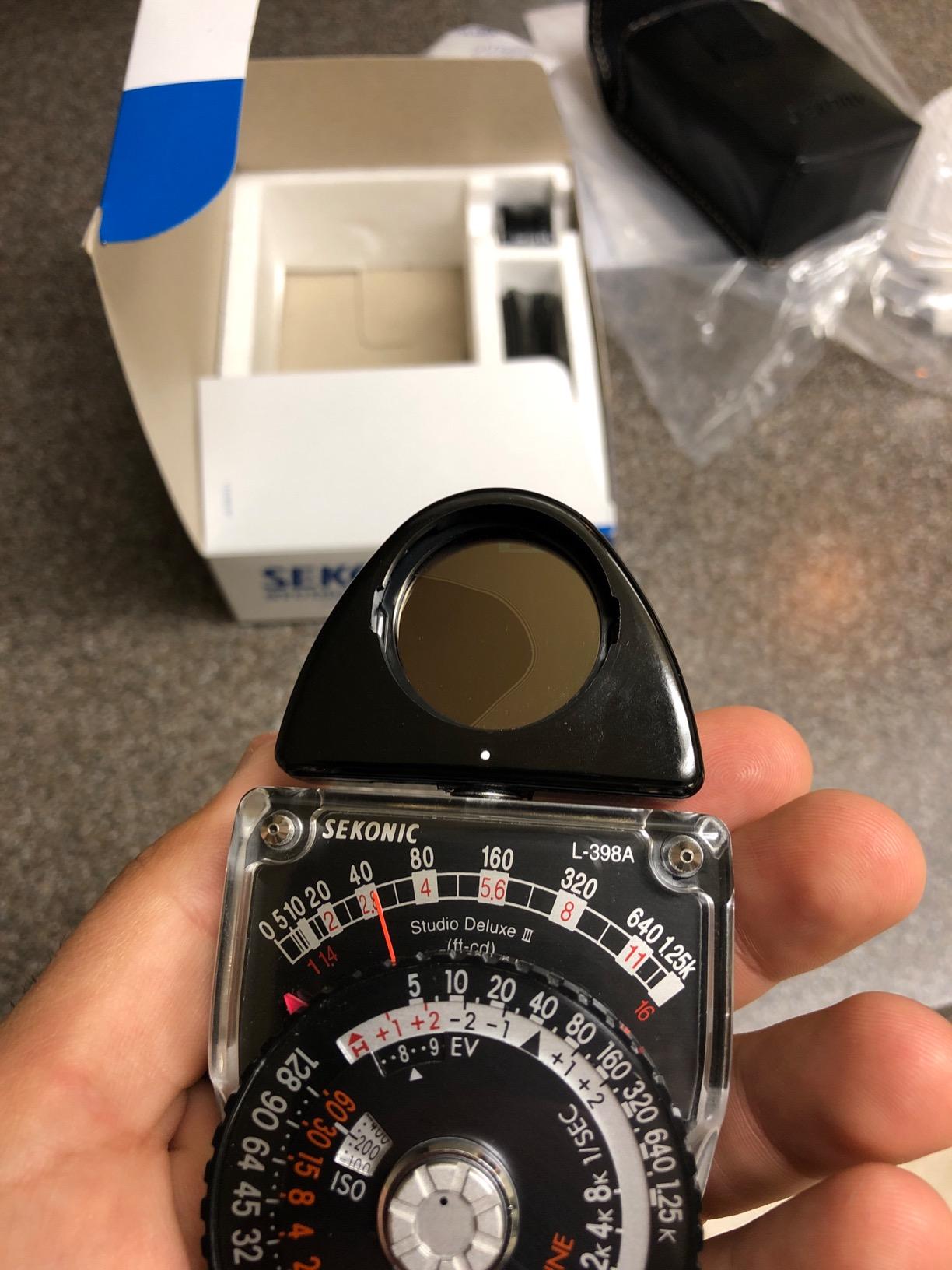 Sekonic L-398A Studio Deluxe III Analog Light Meter, Battery-Free Incident & Reflected Ambient Meter with Amorphous Photocell, Swivel Head, Full Dial Readout for Photography & Cinematography customer photo 1