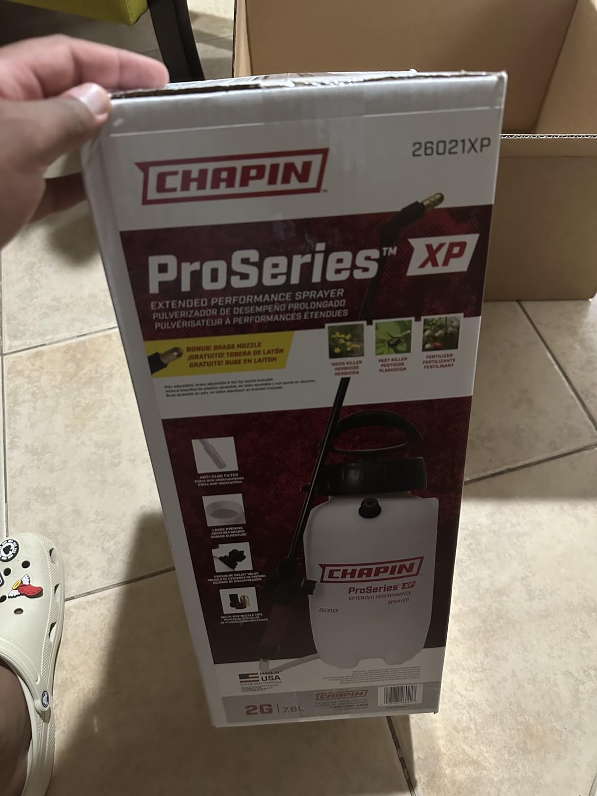 Chapin 26021XP Made in USA 2-Gallon Heavy-Duty Compression Sprayer for Professional Use, with 3 nozzles -one Brass, Pressure Relief Valve, Comfort Grip Handle, Translucent White customer photo 1