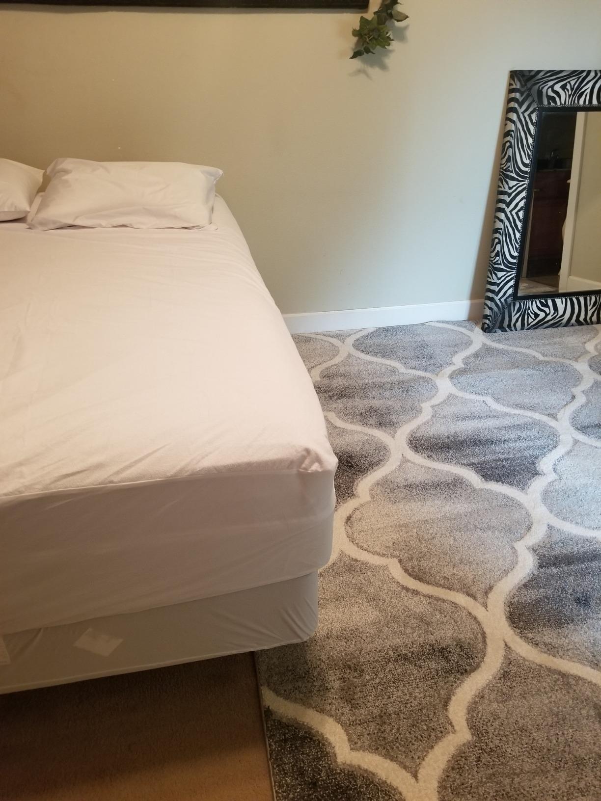 SafeRest Zippered Mattress Protector - Premium 12-15 Inch Waterproof Mattress Cover for Bed - Breathable, Noiseless Washable Mattress Encasement - Full customer photo 1