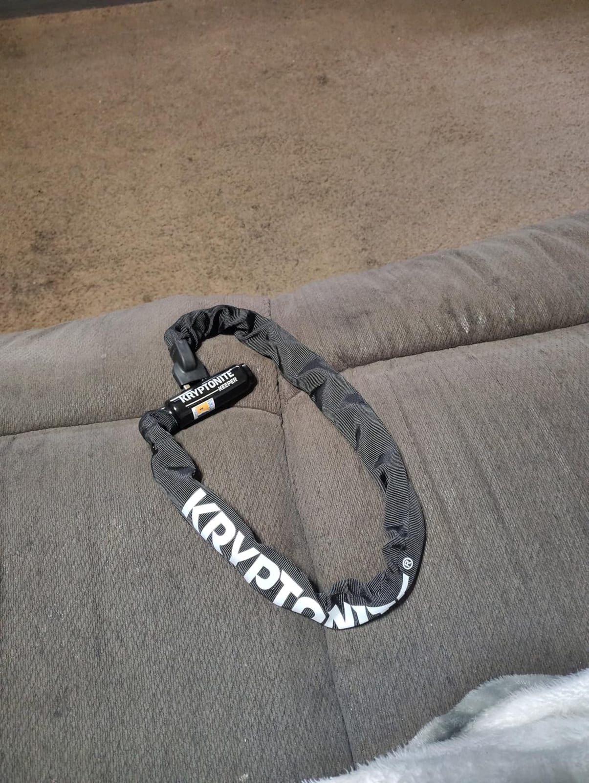 Kryptonite Keeper 785 Bike Chain Lock, 2.8 ft Heavy Duty Anti-Theft Lock, 7mm Manganese Steel Links, 85cm Length, Disc-Style Cylinder, Nylon Sleeve customer photo 1