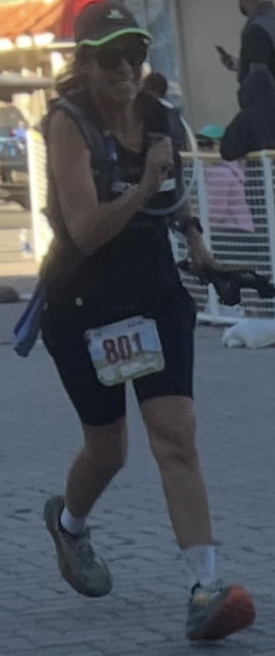 Fitletic Ultimate II Running Pouch with Gels, Runners Pouch, Running Waist Belt with Gel Loops, Exterior Pocket, Inner Pocket, and Integrated Bib Toggles customer photo 1