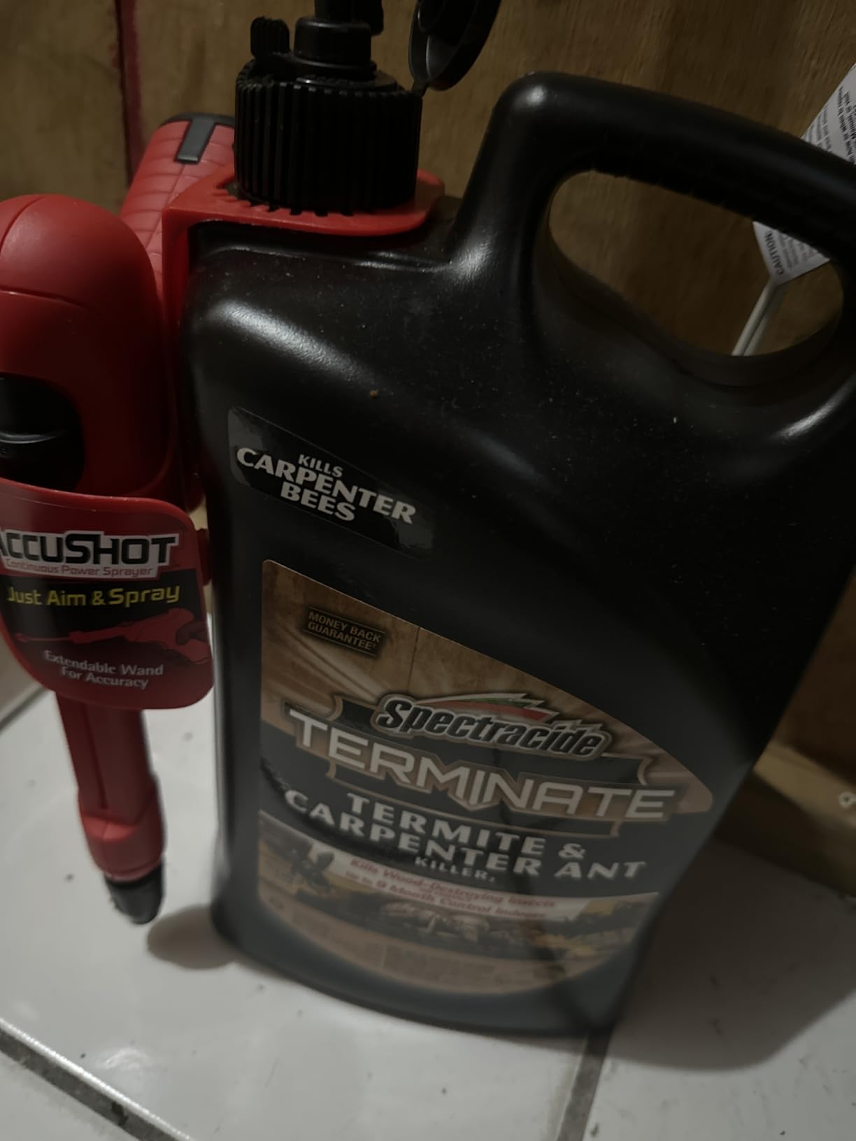 Spectracide Terminate Termite & Carpenter Ant Killer Spray, 1.33 Gal | AccuShot Sprayer, Kills Termites, Carpenter Ants, Use Indoors & Outdoors, Up To 9 Months Control customer photo 2