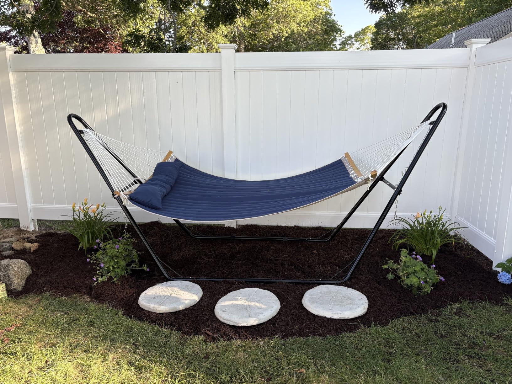 Sunnydaze Universal Double Hammock Stand Only - 550-Pound Capacity - Heavy-Duty Hammock Stand for Outside - Fits 9 to 14 Foot Hammocks - Black customer photo 2