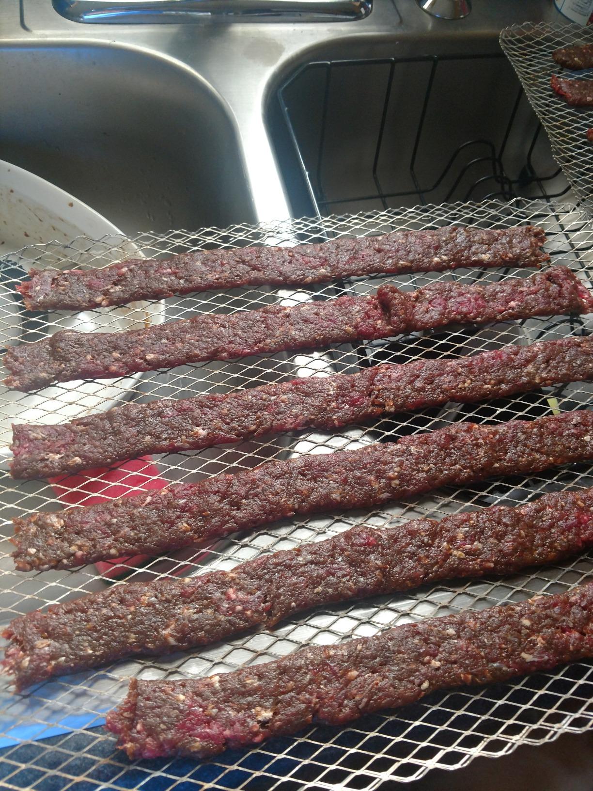 Smokehouse Products 1 Pound Capacity Jerky Gun, Easy to Clean Removable Meat Tube customer photo 2