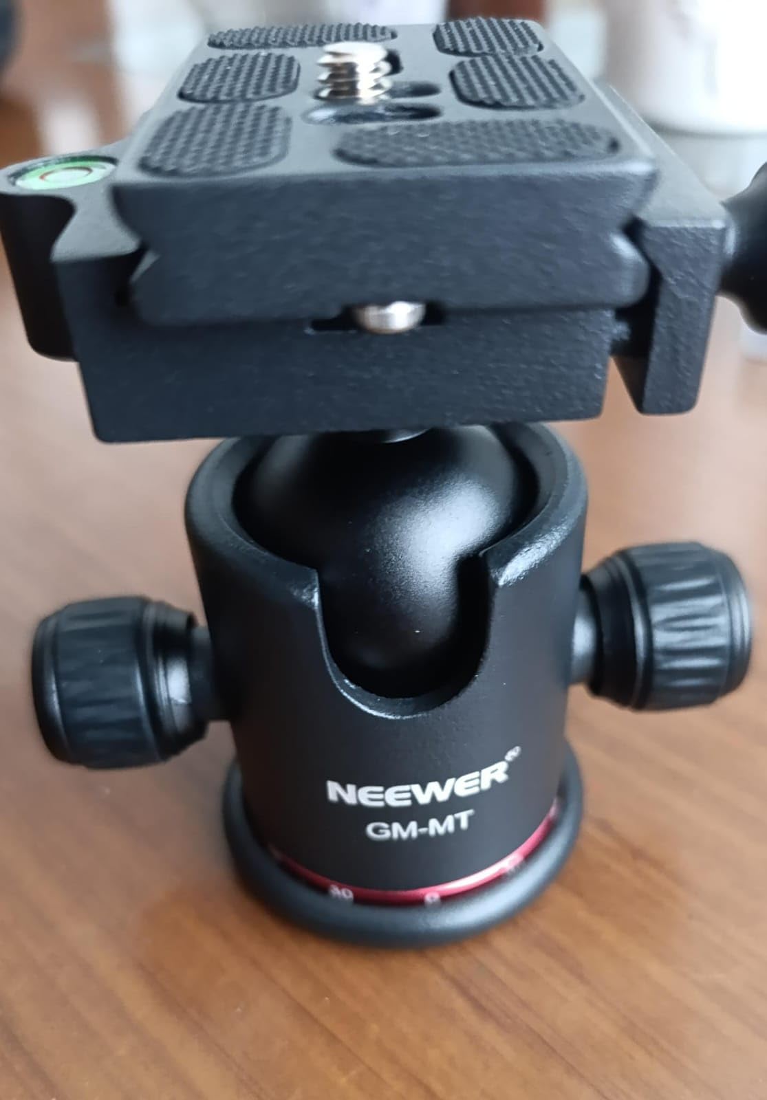 Neewer Professional Metal 360 Degree Rotating Panoramic Ball Head with 1/4 inch Quick Release Plate and Bubble Level, up to 17.6lbs/8kg, for Tripod, Monopod, Slider, DSLR Camera, Camcorder customer photo 1